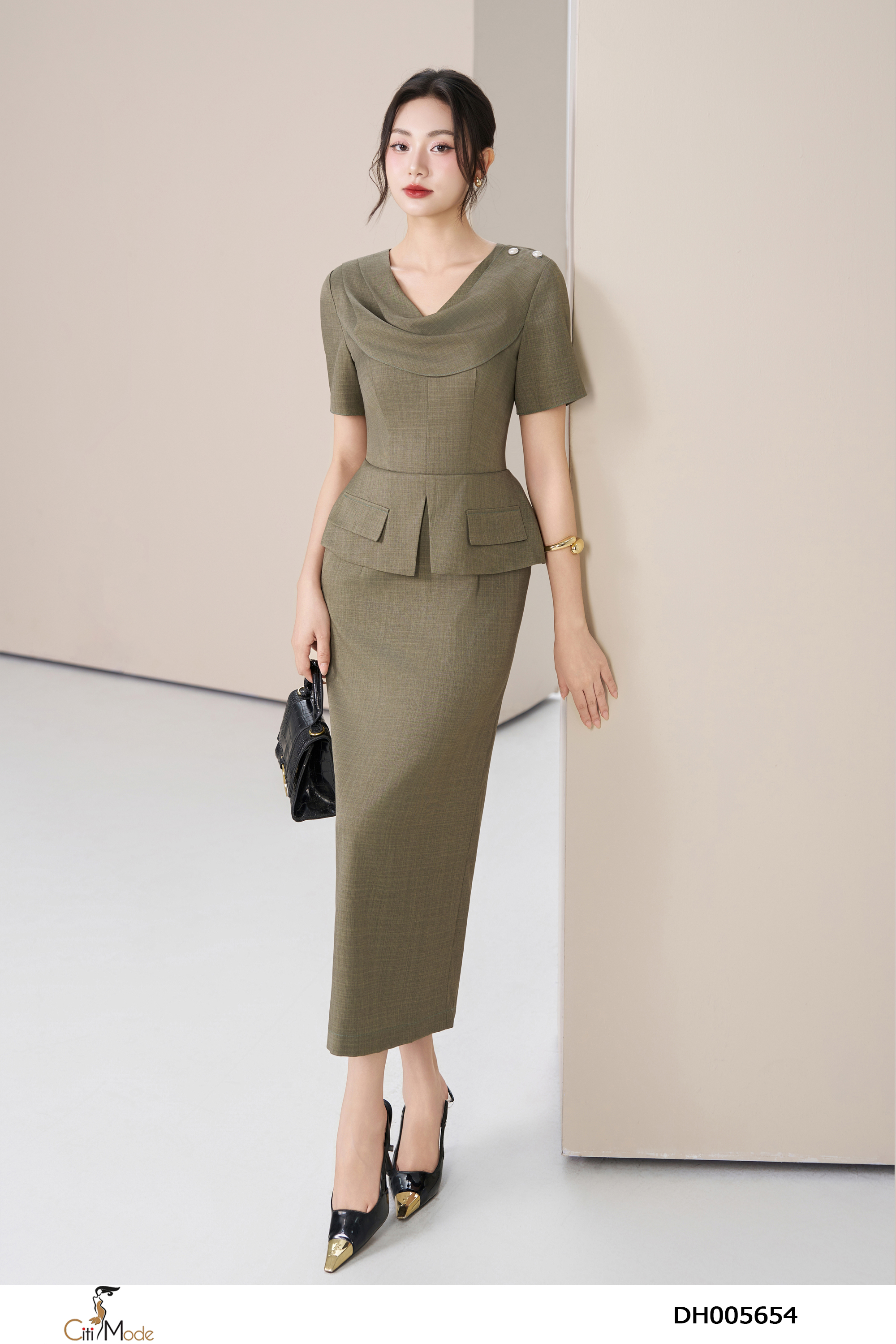 Đầm ôm peplum rêu cổ đổ cách điệu_thumbnail_3