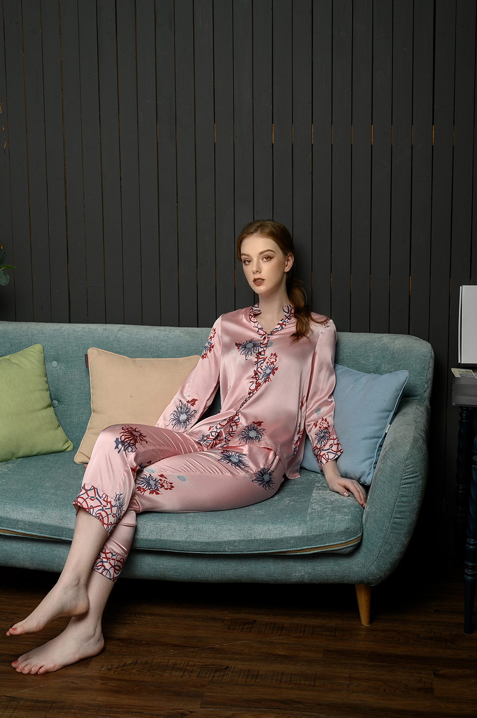 Bộ lụa hồng họa tiết dài tay_thumbnail_4