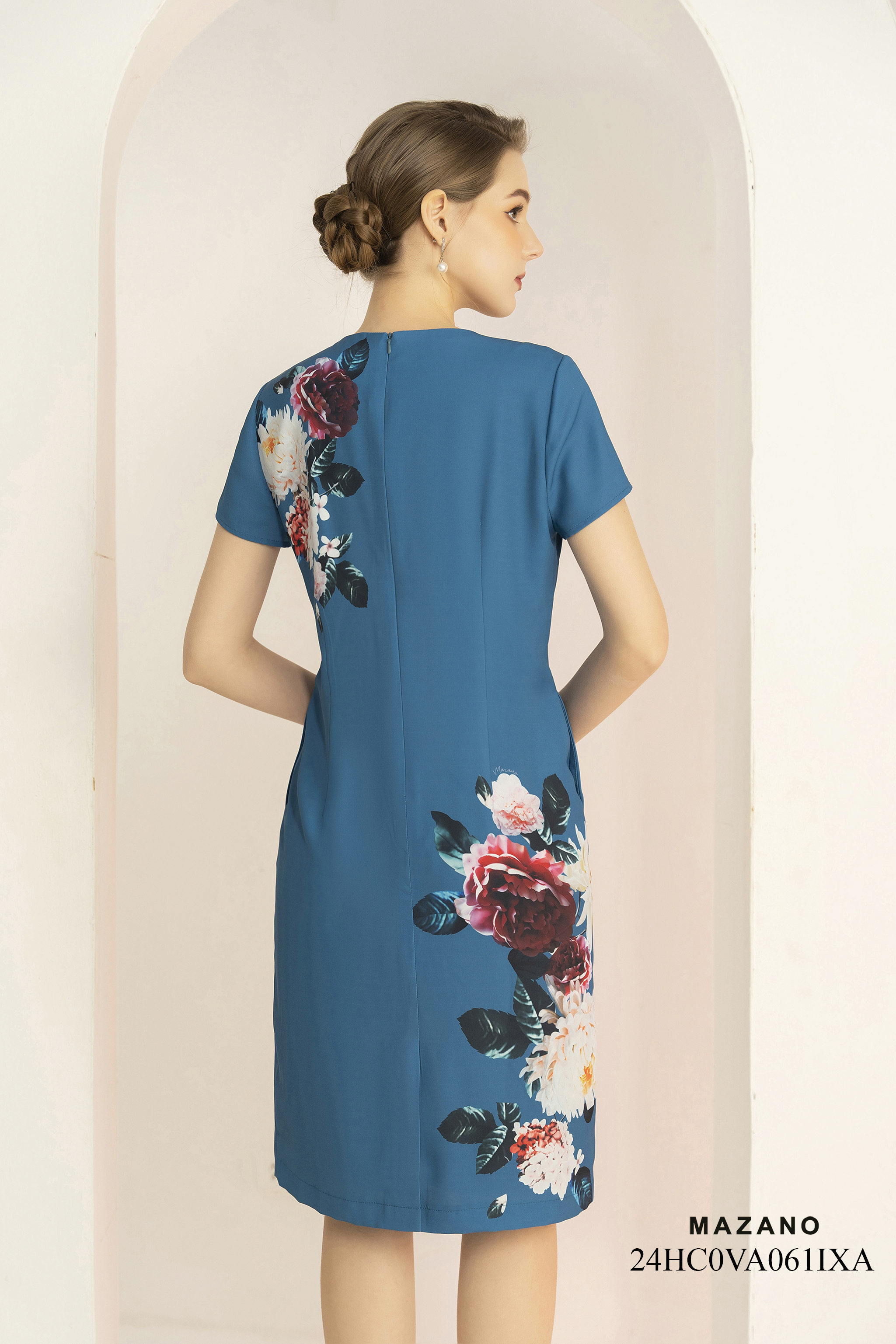 Váy Đầm Suông Vải thô mỏng Hoạ tiết hoa 3D Cổ tròn Tay ngắn Dài ngang gối_thumbnail_4