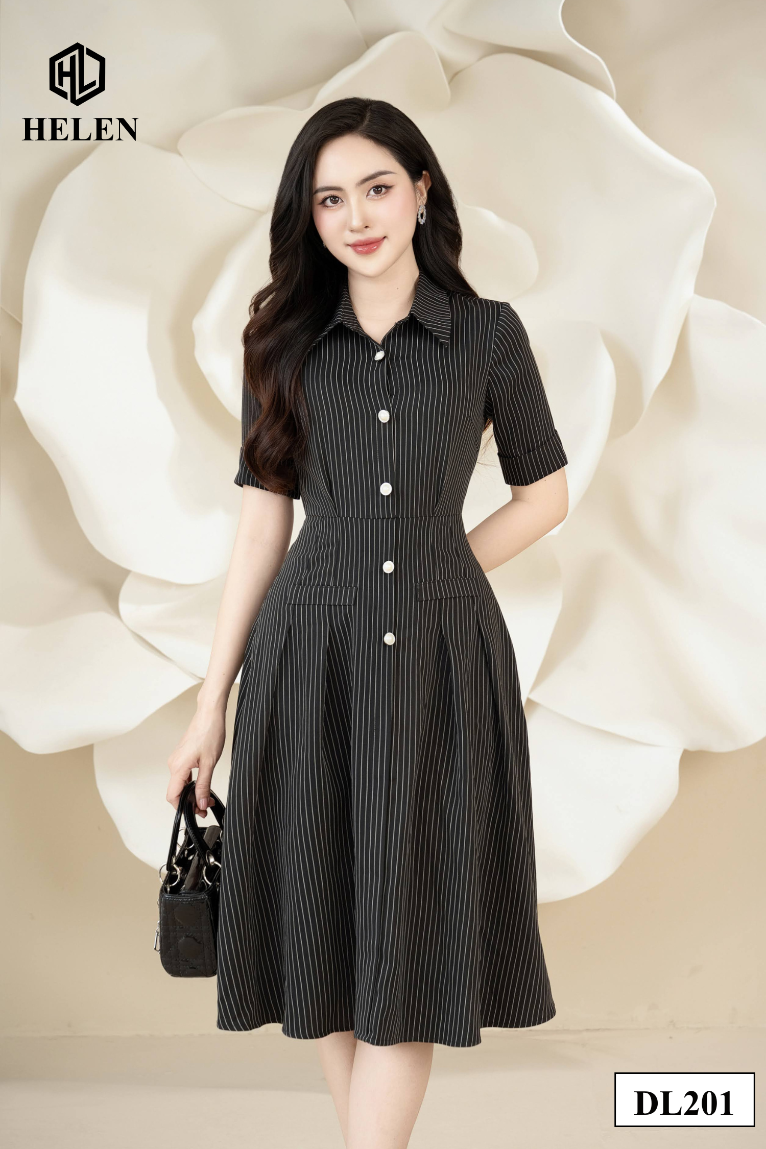 Đầm xòe kẻ đen cổ đức đính cúc DL201