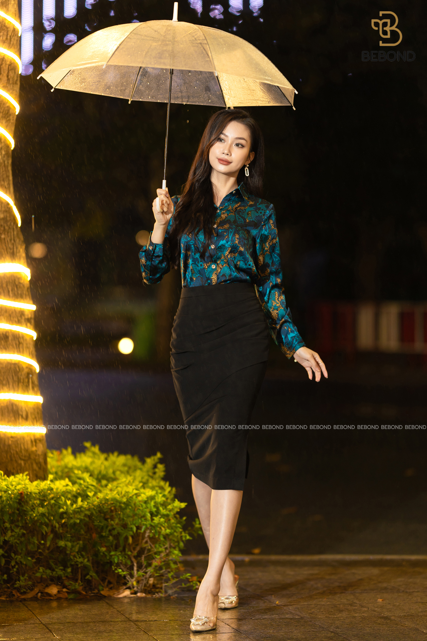 CHÂN VÁY ÔM XẺ CARYLN MÀU ĐEN_thumbnail_0