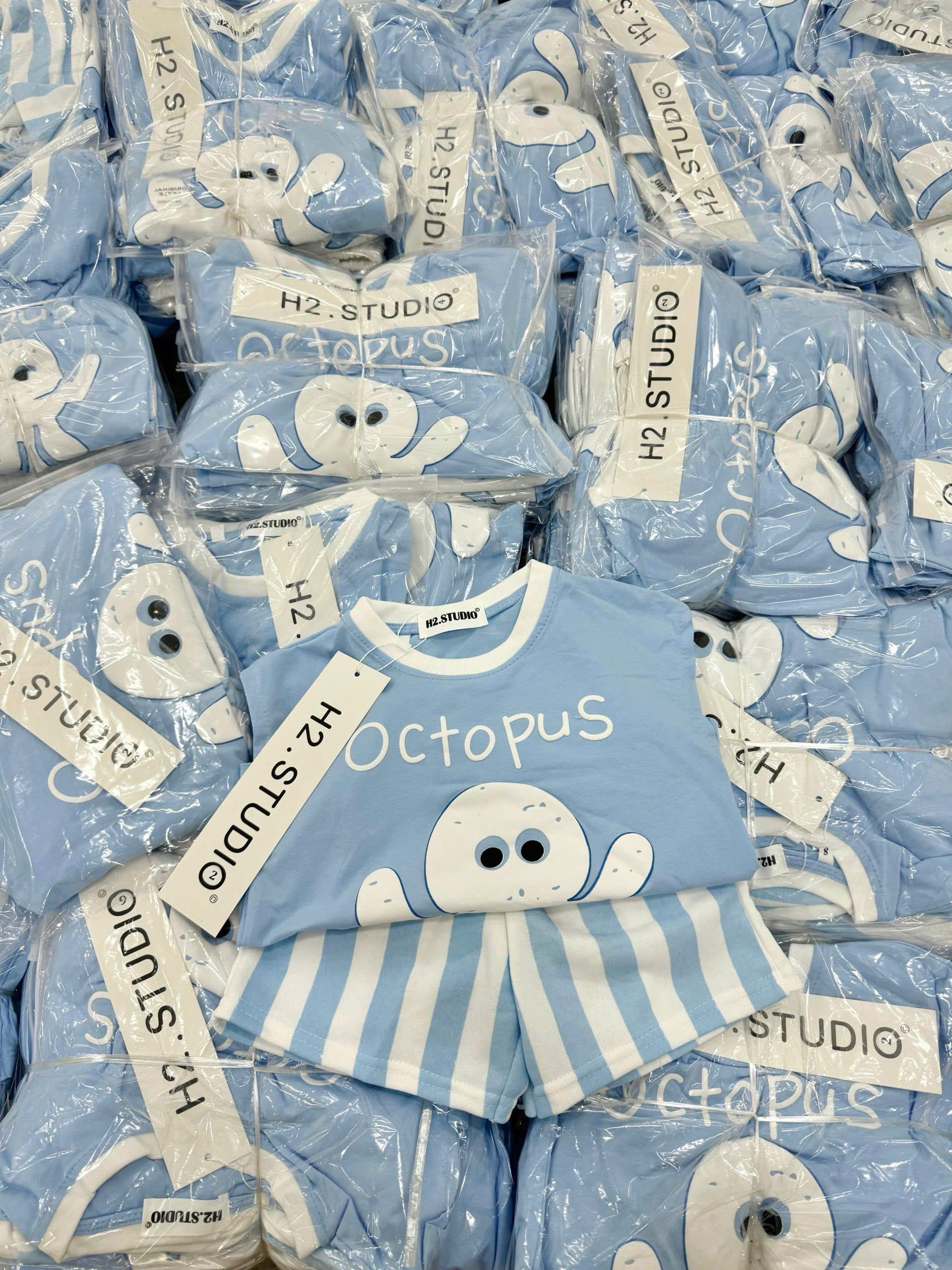 R21 BỘ BA LỖ OCTOPUS BẠCH TUỘC TRẮNG MẮT ĐEN- A201.624_thumbnail_2