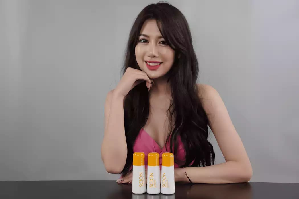 Lăn khử mùi sáng da Scion Brightening Roll On_thumbnail_14