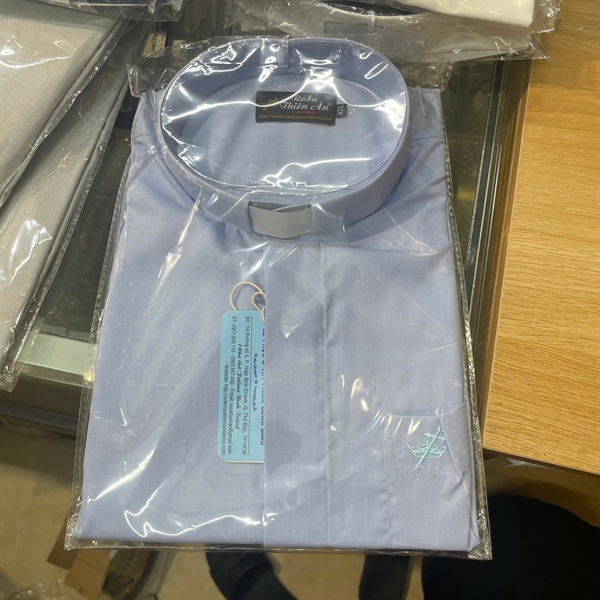 áo sơ mi xanh nhạt ROSA size XXL