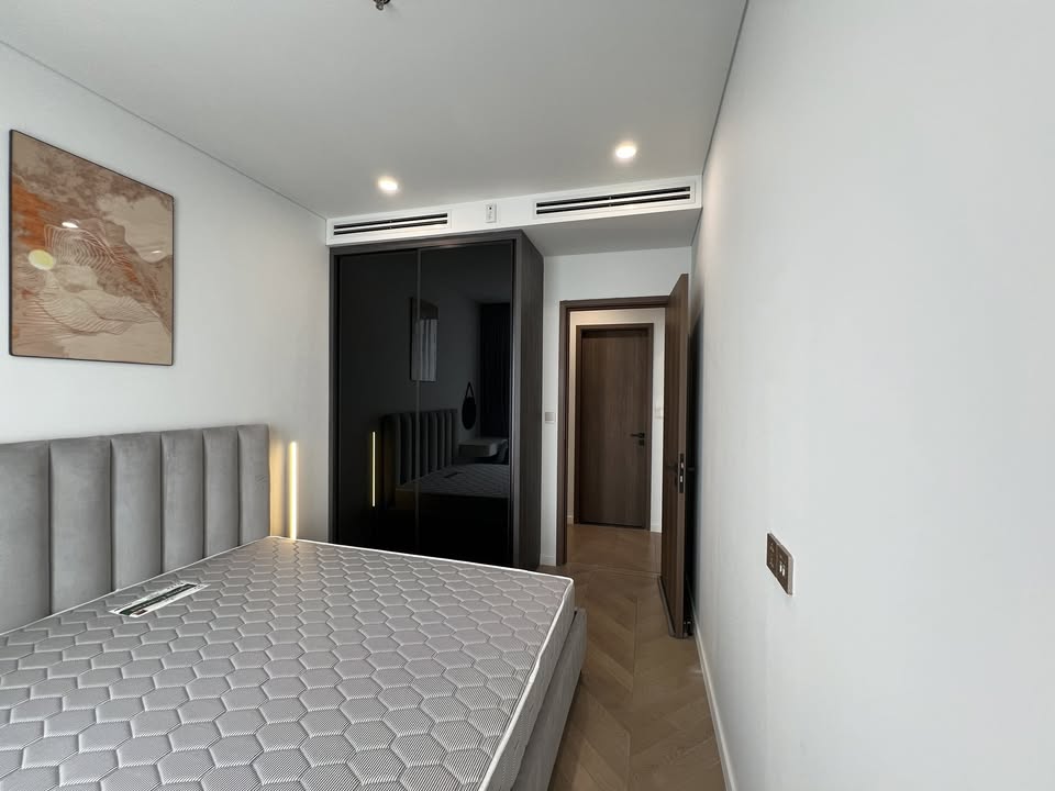 Siêu phẩm - Chủ hộ kí gửi cho thuê căn 3PN nội thất Châu Âu, tầng cao với mức giá cực ưu đãi tại umiere Riverside_thumbnail_3