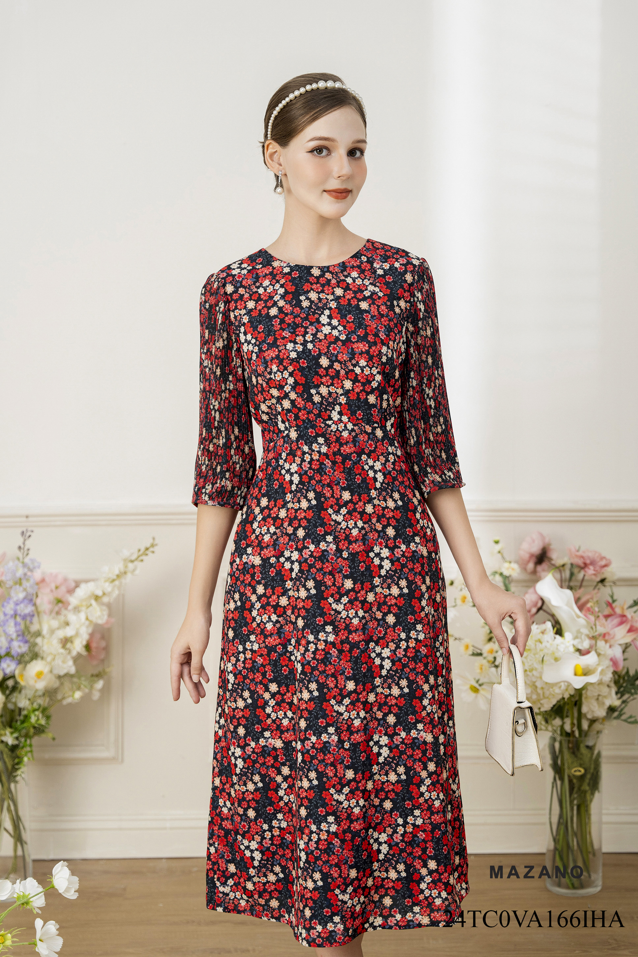 Váy Đầm ôm Chân rủ Vải voan Hoạ tiết hoa nhí cách điệu Cổ tròn tay lỡ fa dập ly tăm Dài qua bắp chân VA166IHA_thumbnail_4