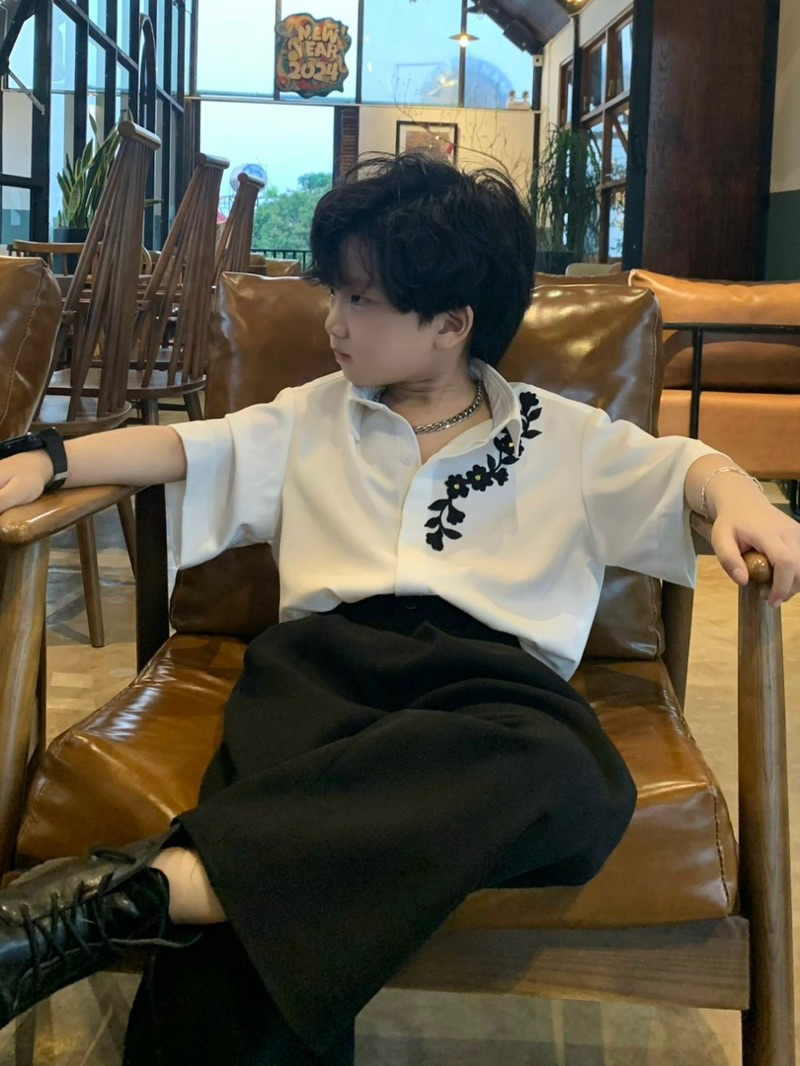 Sơ Mi Lụa Kem Hoa Đen Và Quần Suông Đen Cho Bé Trai,, Bé Gái_thumbnail_5