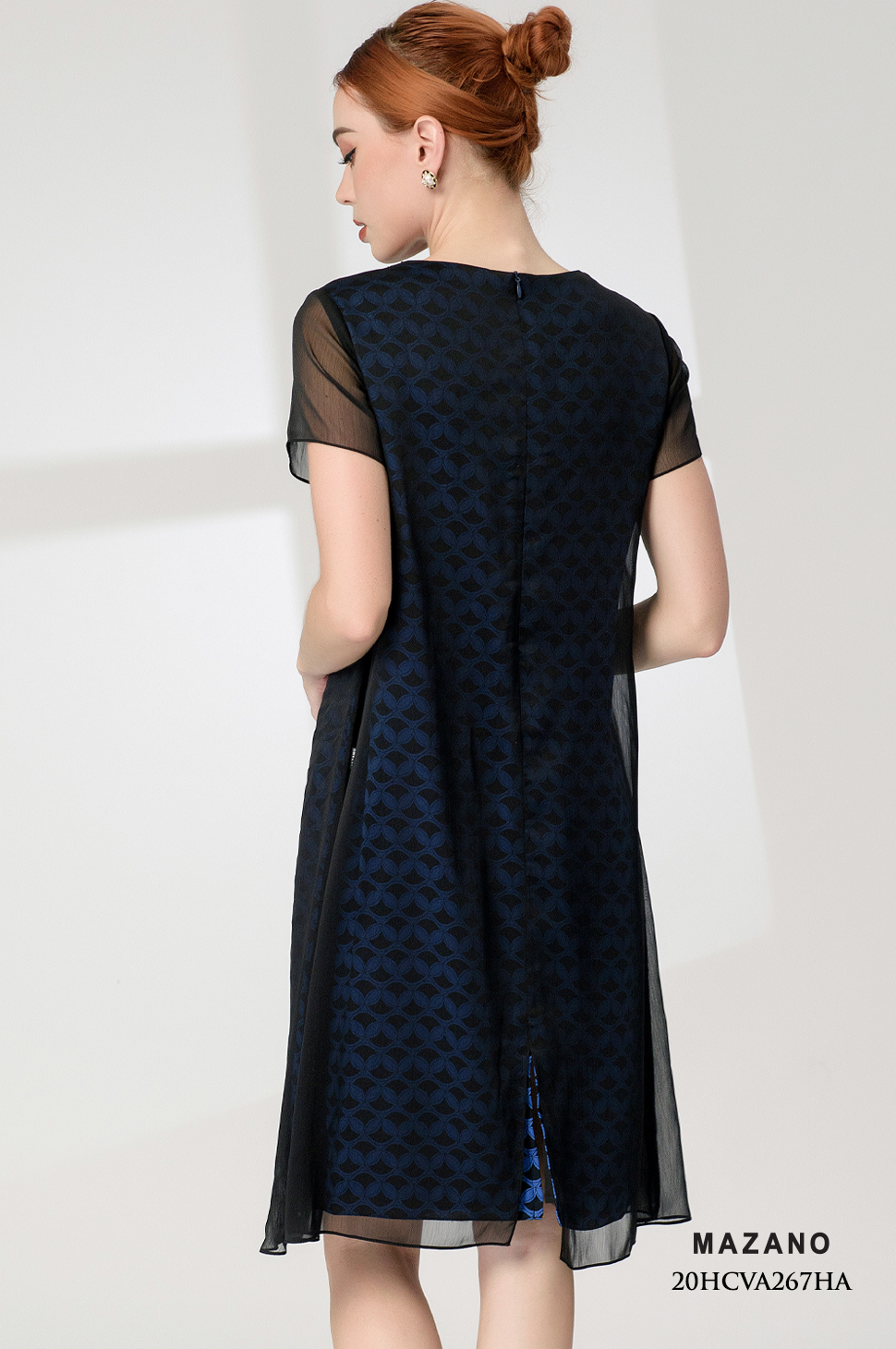 Đầm xanh họa tiết phủ cách điệu_thumbnail_2