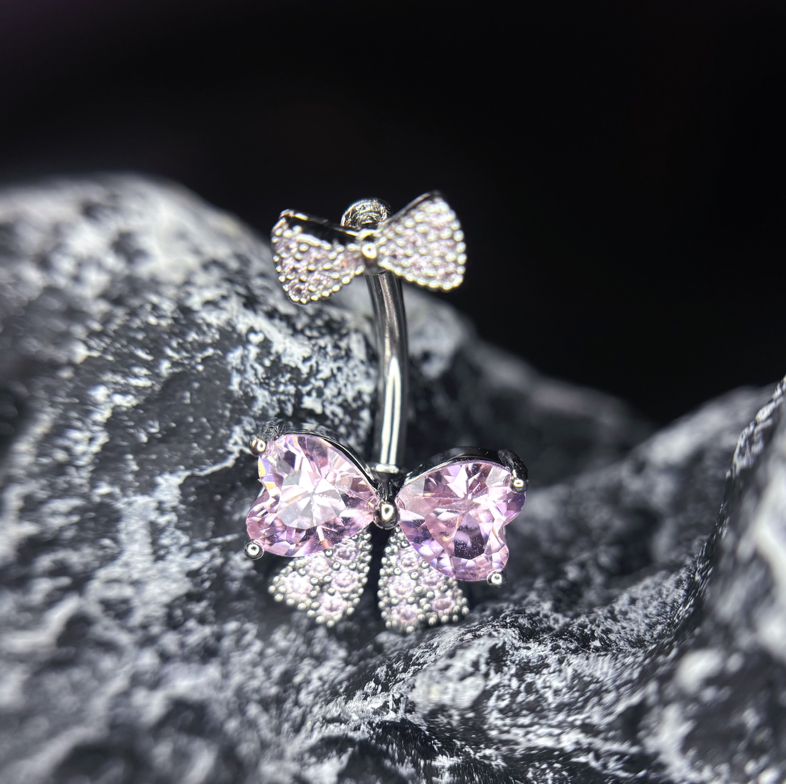 Rốn con bướm hồng đính nơ._thumbnail_1