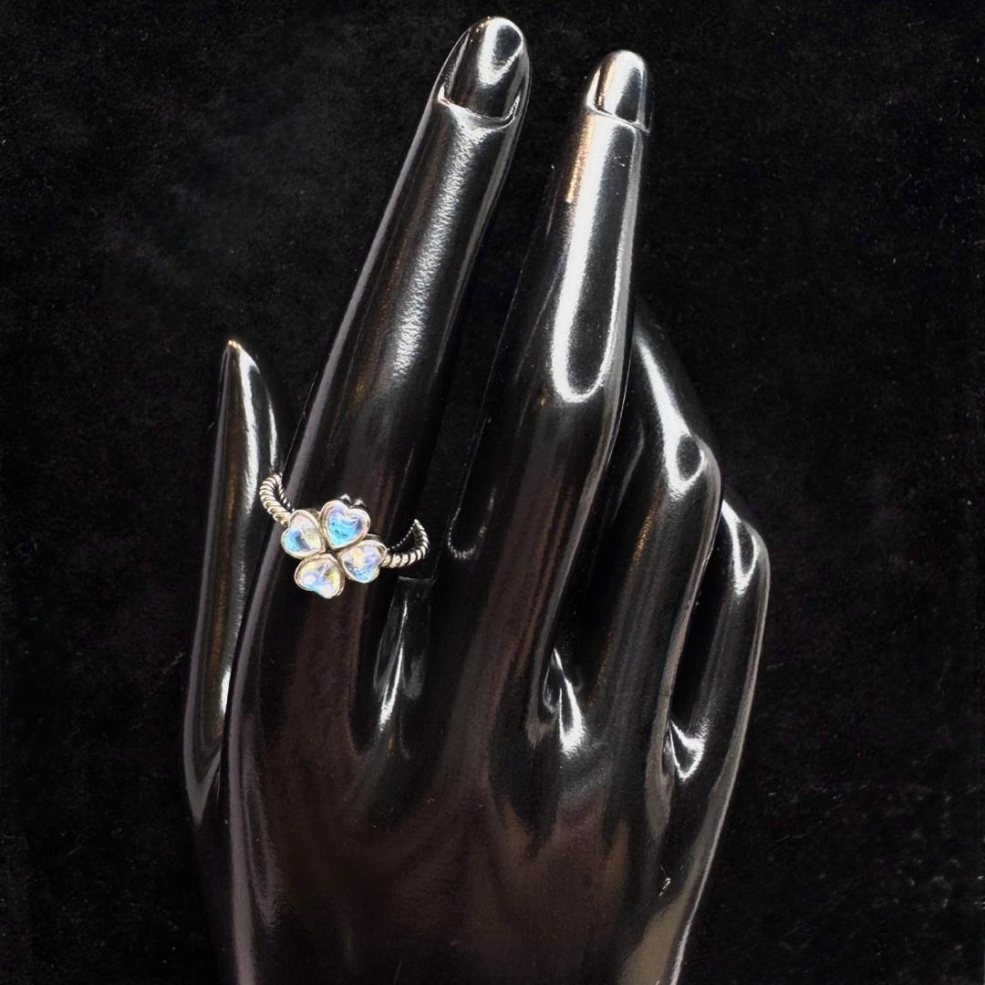 Nhẫn bạc xi kim 4 lá tim._thumbnail_3