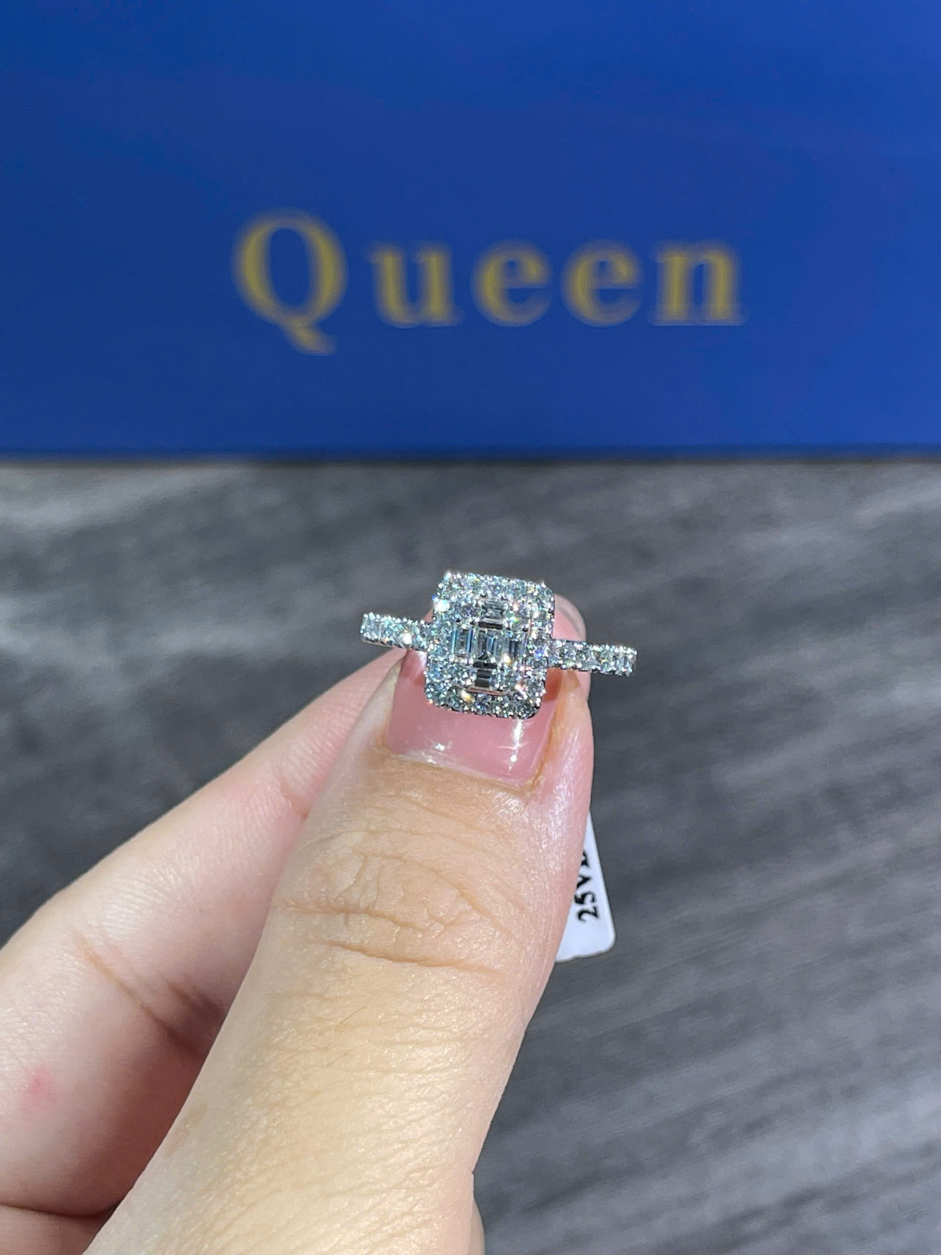 Nhẫn Kết baguette