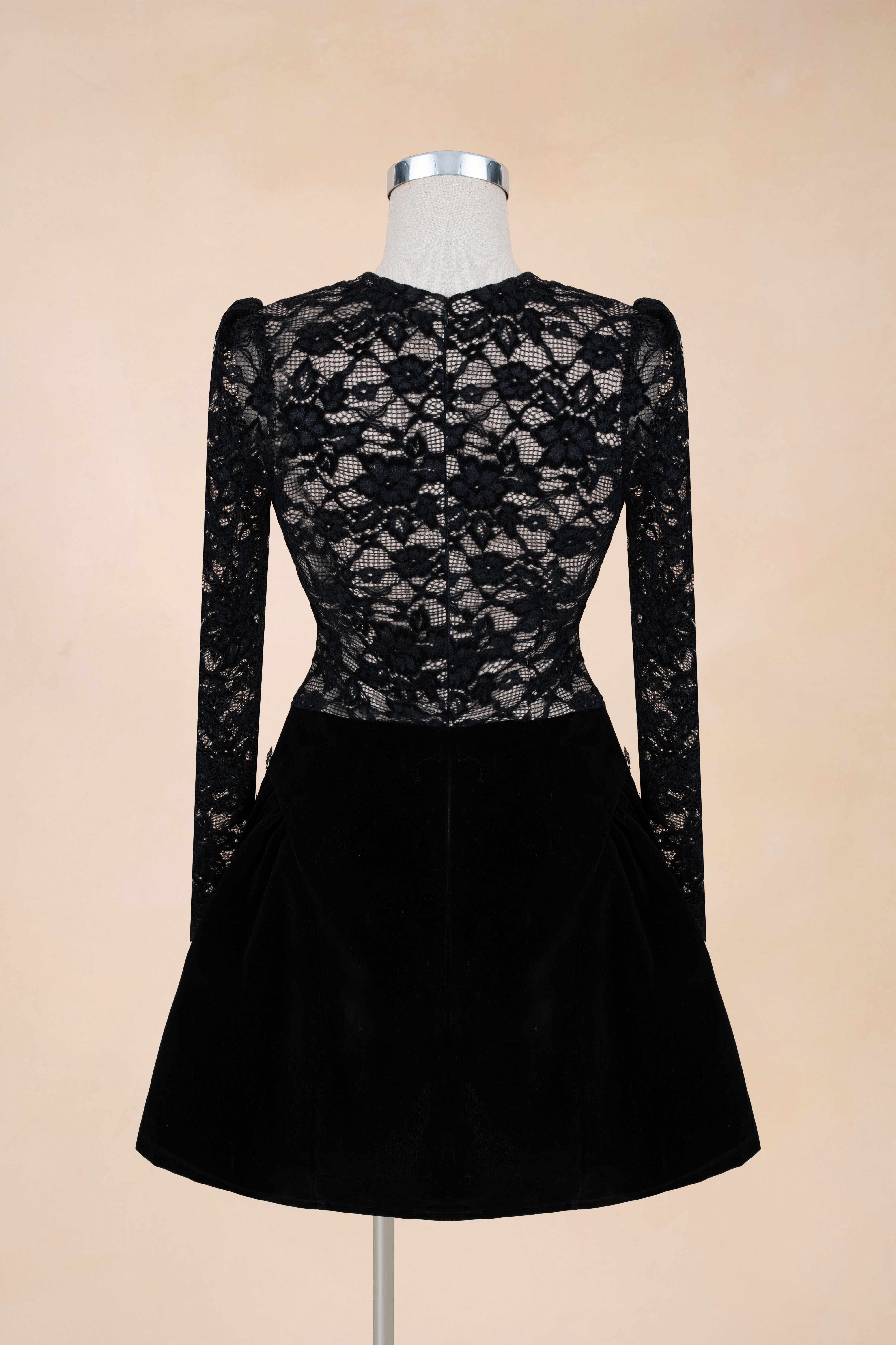 Đầm Xoè Cổ V Phối Nhung Dáng Ngắn Tag Nơ_thumbnail_2