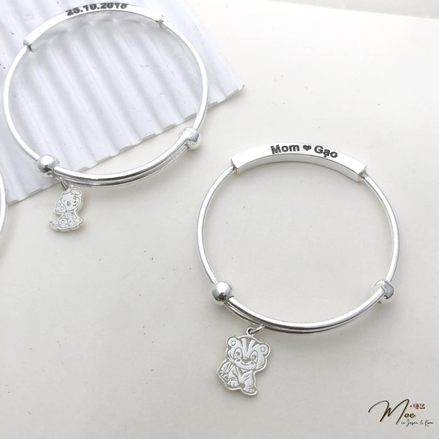 B13 - Lắc tay vuông khắc tên mix charm con giáp