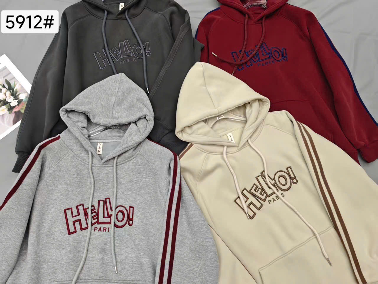 Áo nỉ mũ Hello - K86