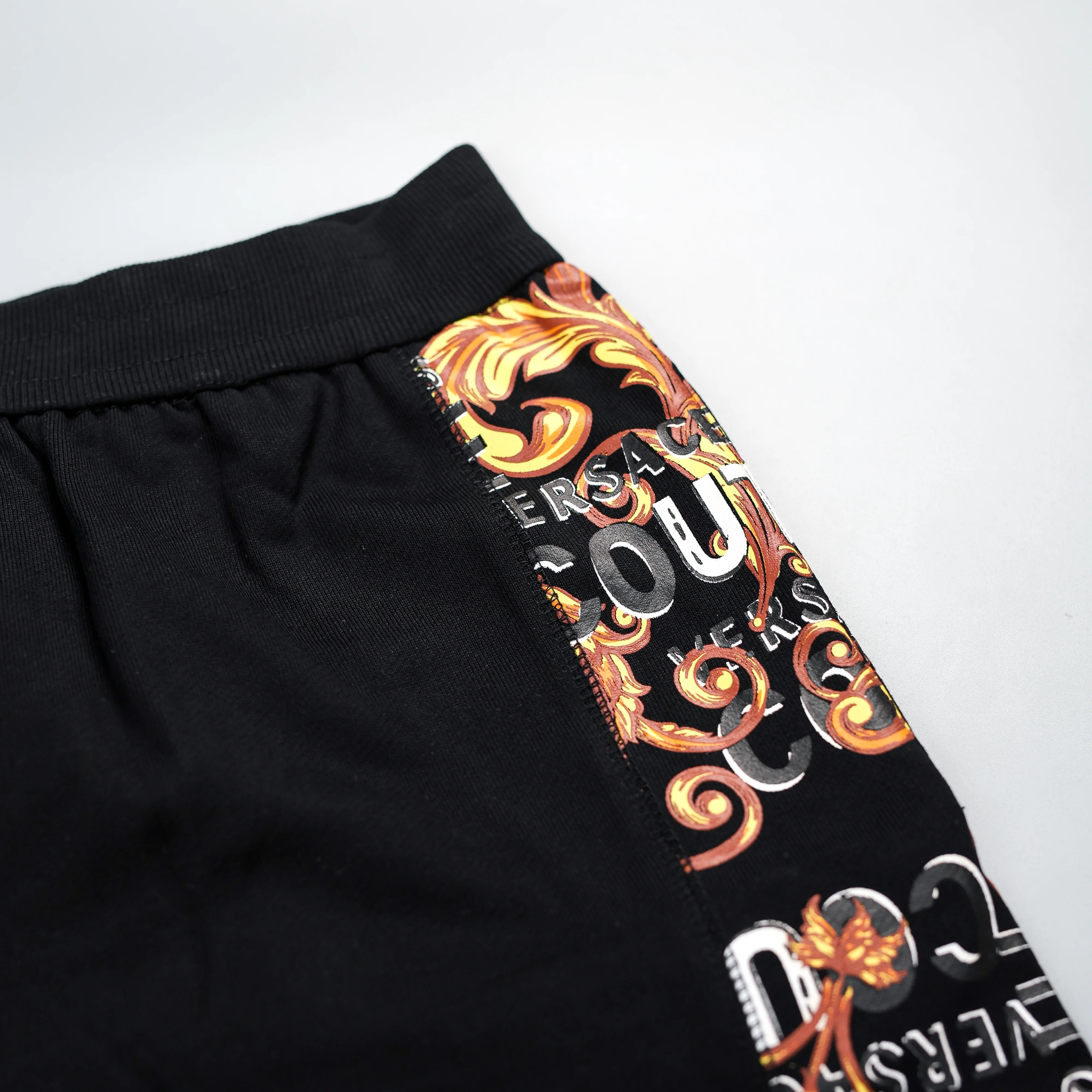 Short  Versace Họa tiết sườn_thumbnail_3