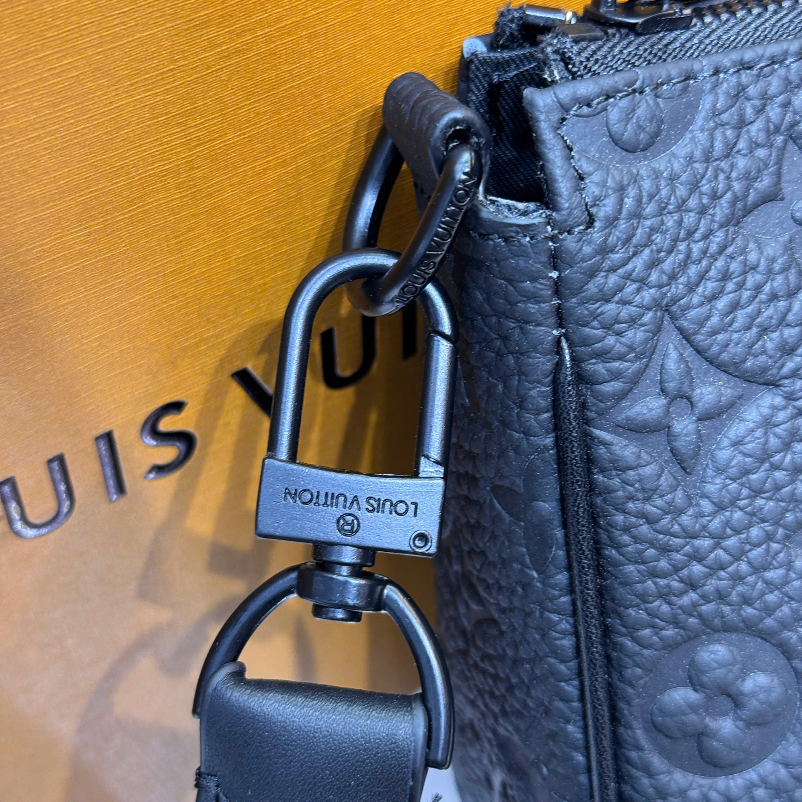 Túi LV Pochette Accessoire X_thumbnail_4