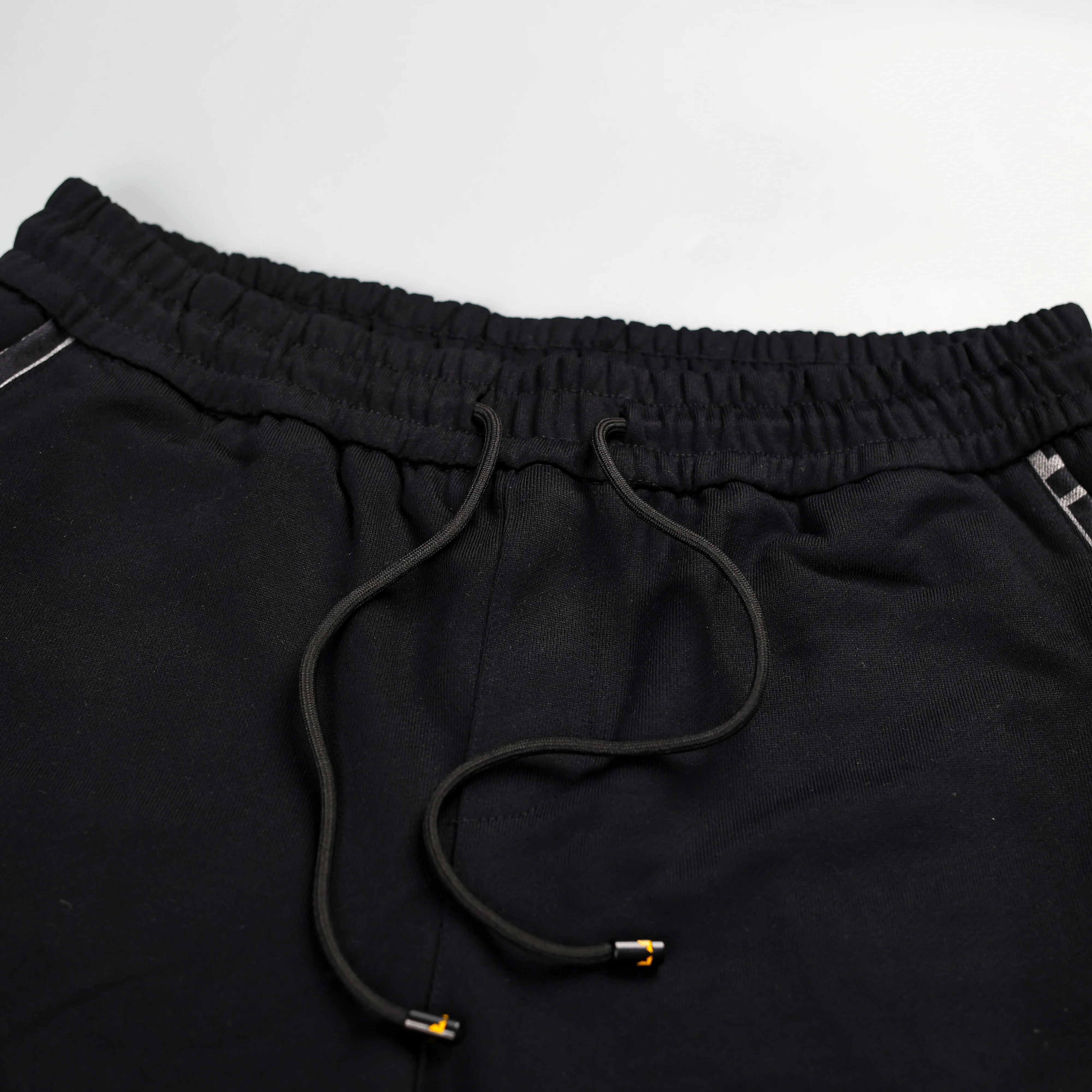 SHORT FENDI PHỐI MONO_thumbnail_2