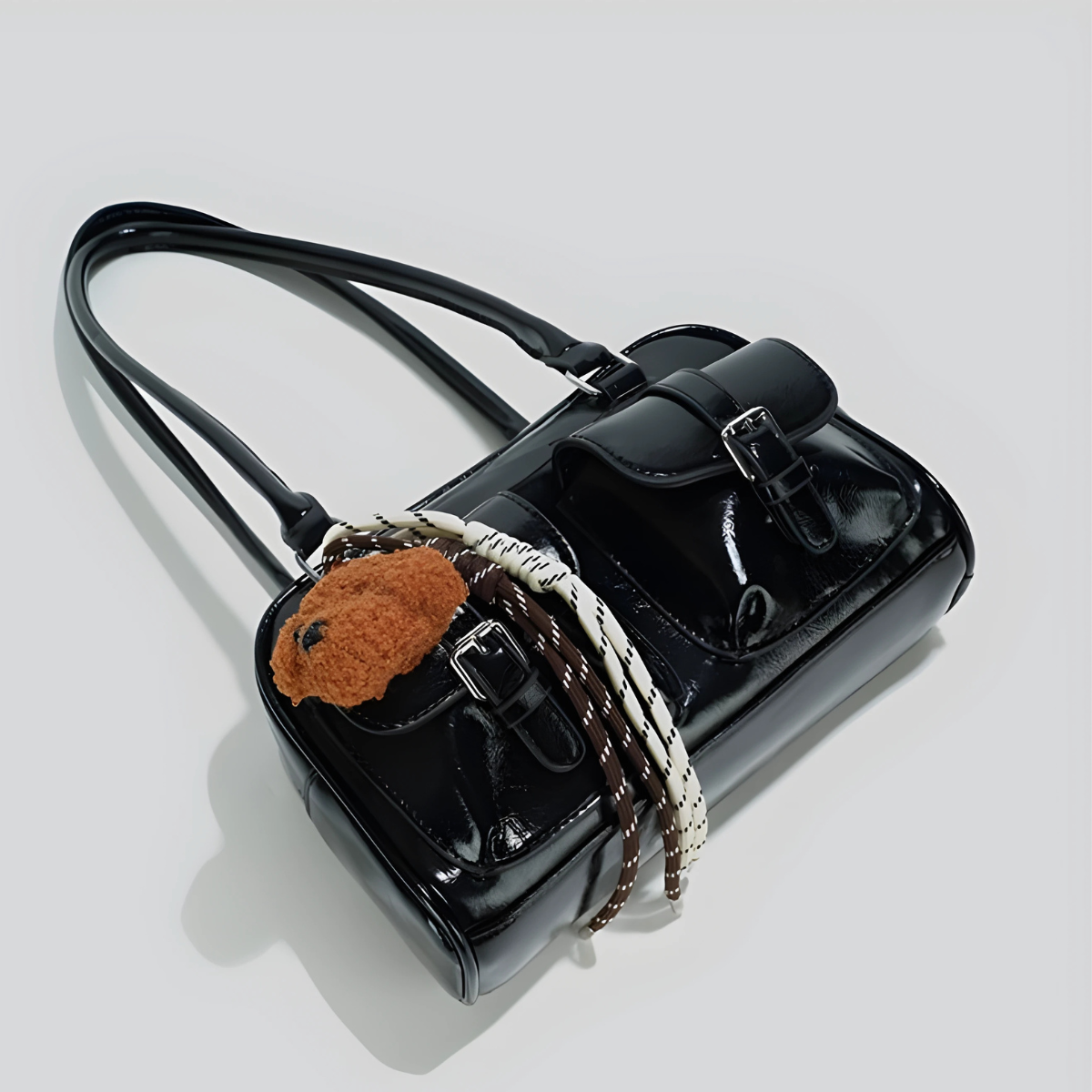 UHE Pocket Tote 2505 – da cao cấp, thiết kế 2 ngăn túi trước độc đáo, 2 màu nâu & đen thời thượng