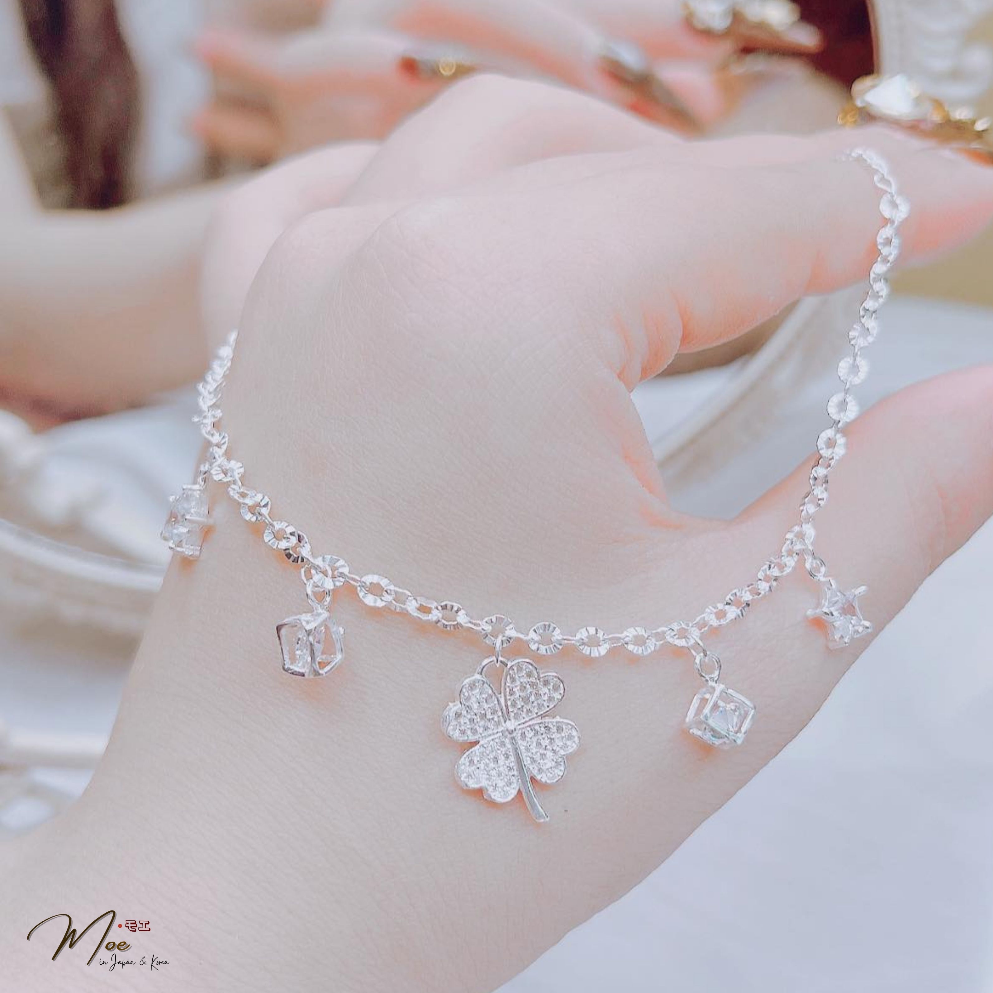 LT293 - Lắc tay cỏ 4 lá lập phương pha lê_thumbnail_3