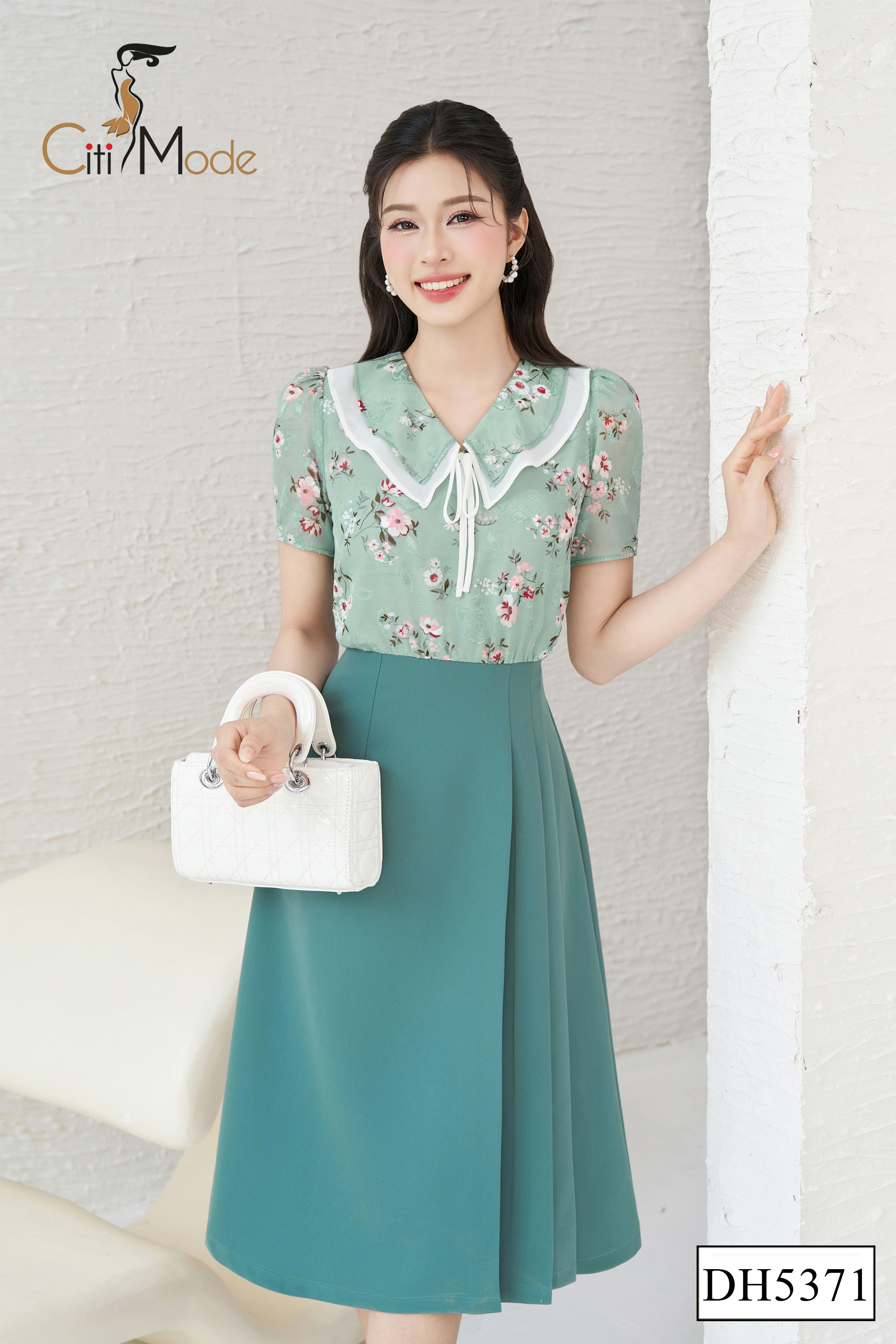 Đầm xòe hoa cổ sen phối chân xanh_thumbnail_1