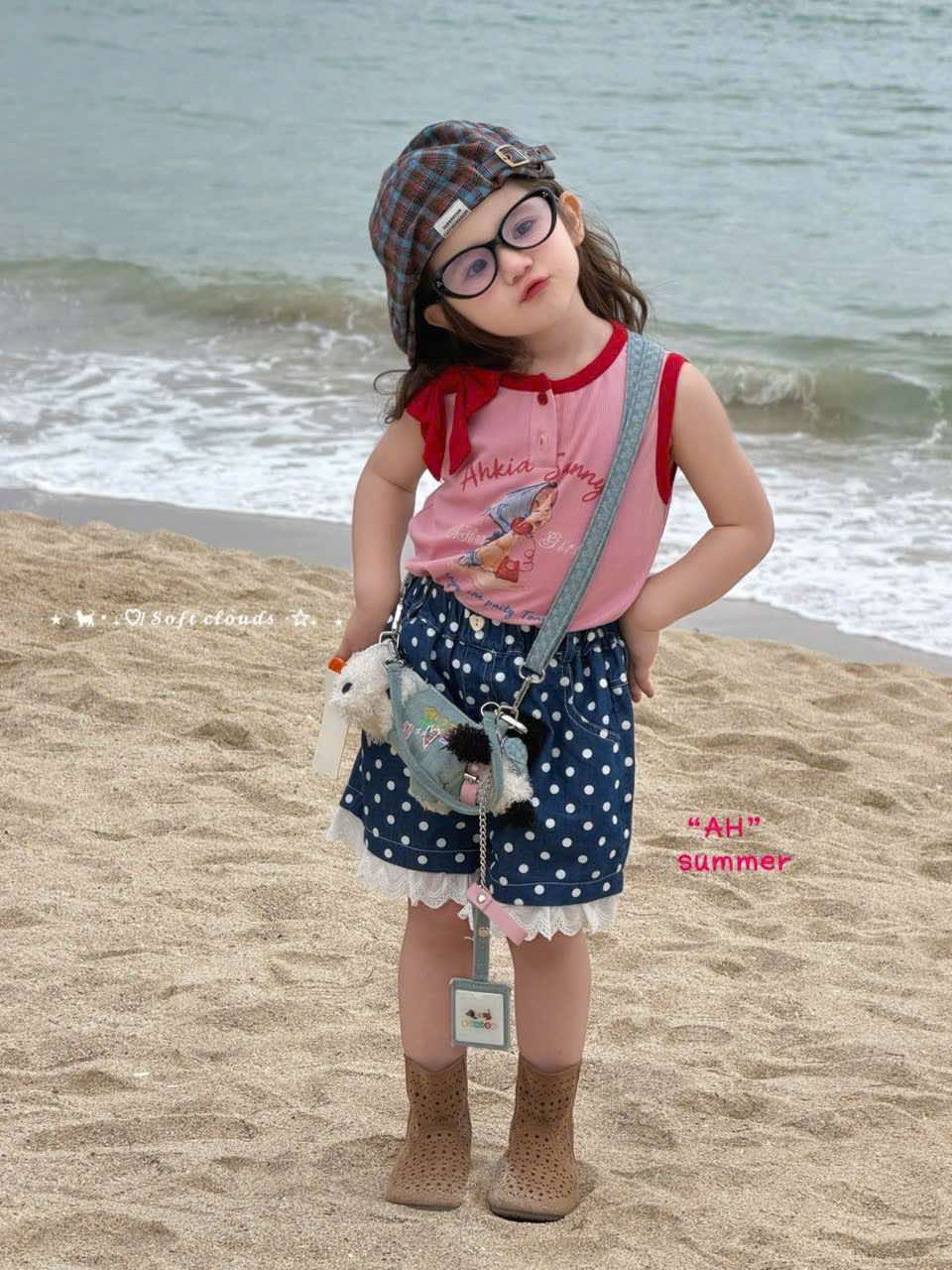 AH53 - Quần đùi thô chấm bi phối ren màu xanh đậm hãng AH