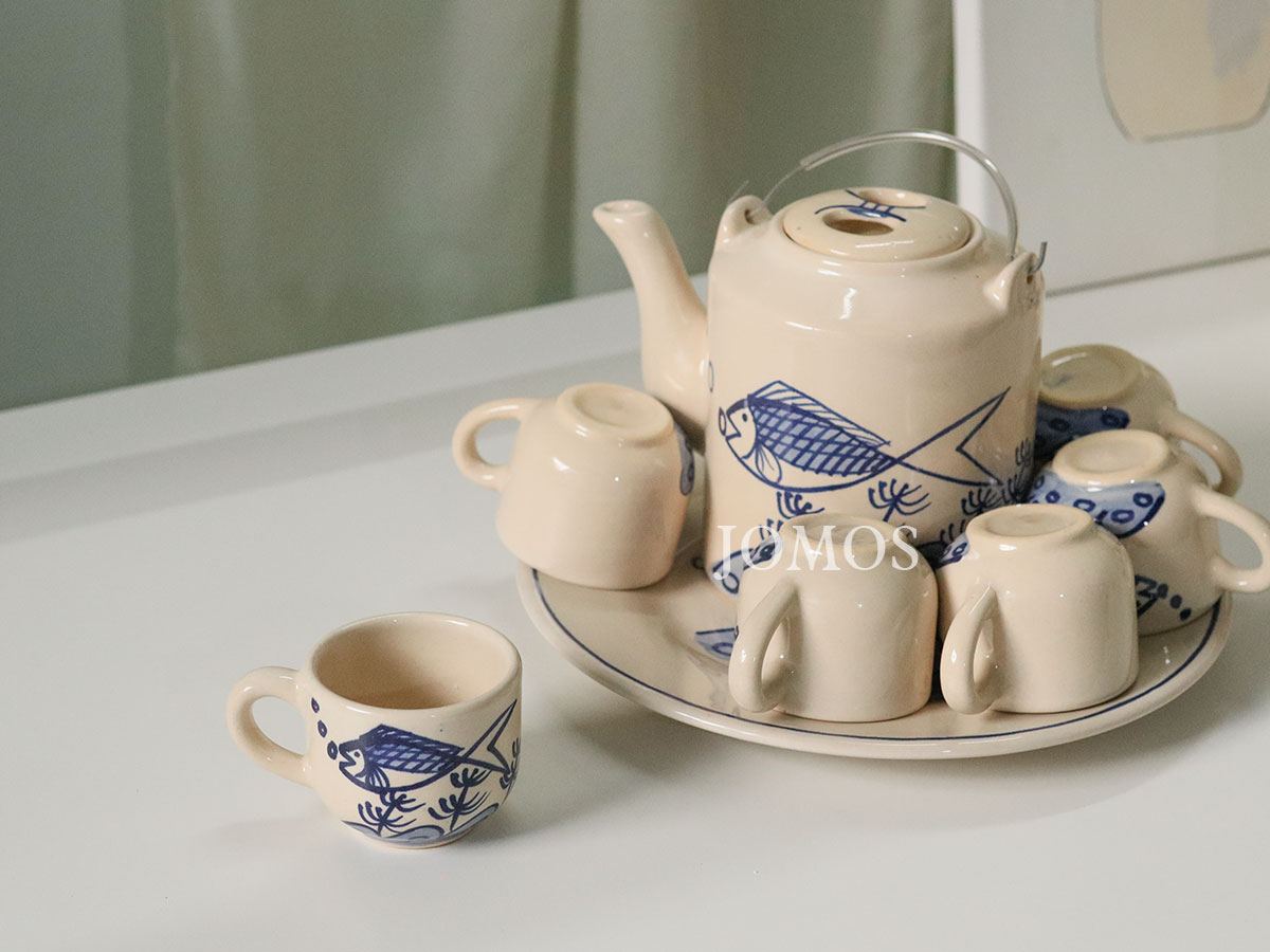 Bộ bình trà gốm sứ họa tiết con cá J000351