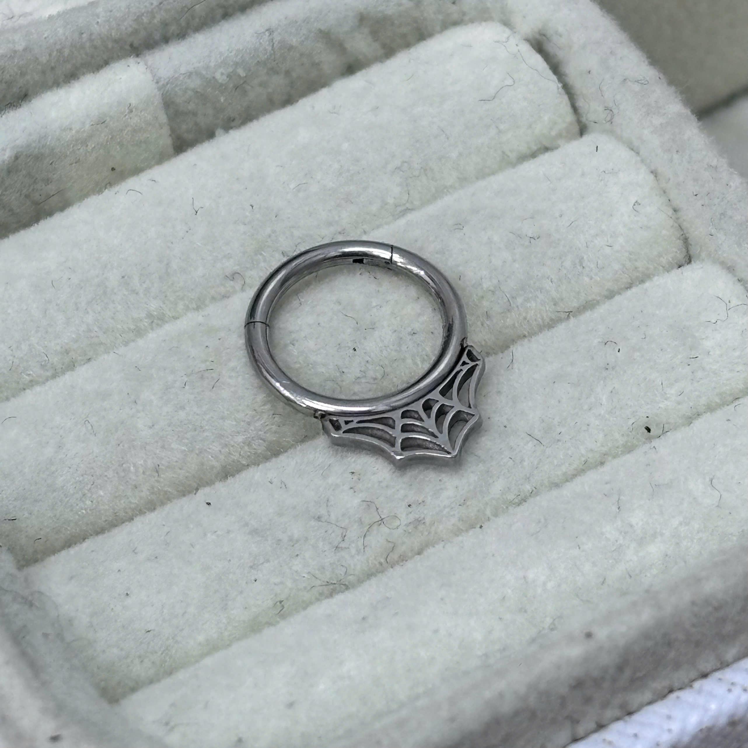 Daith hình mạng nhện.