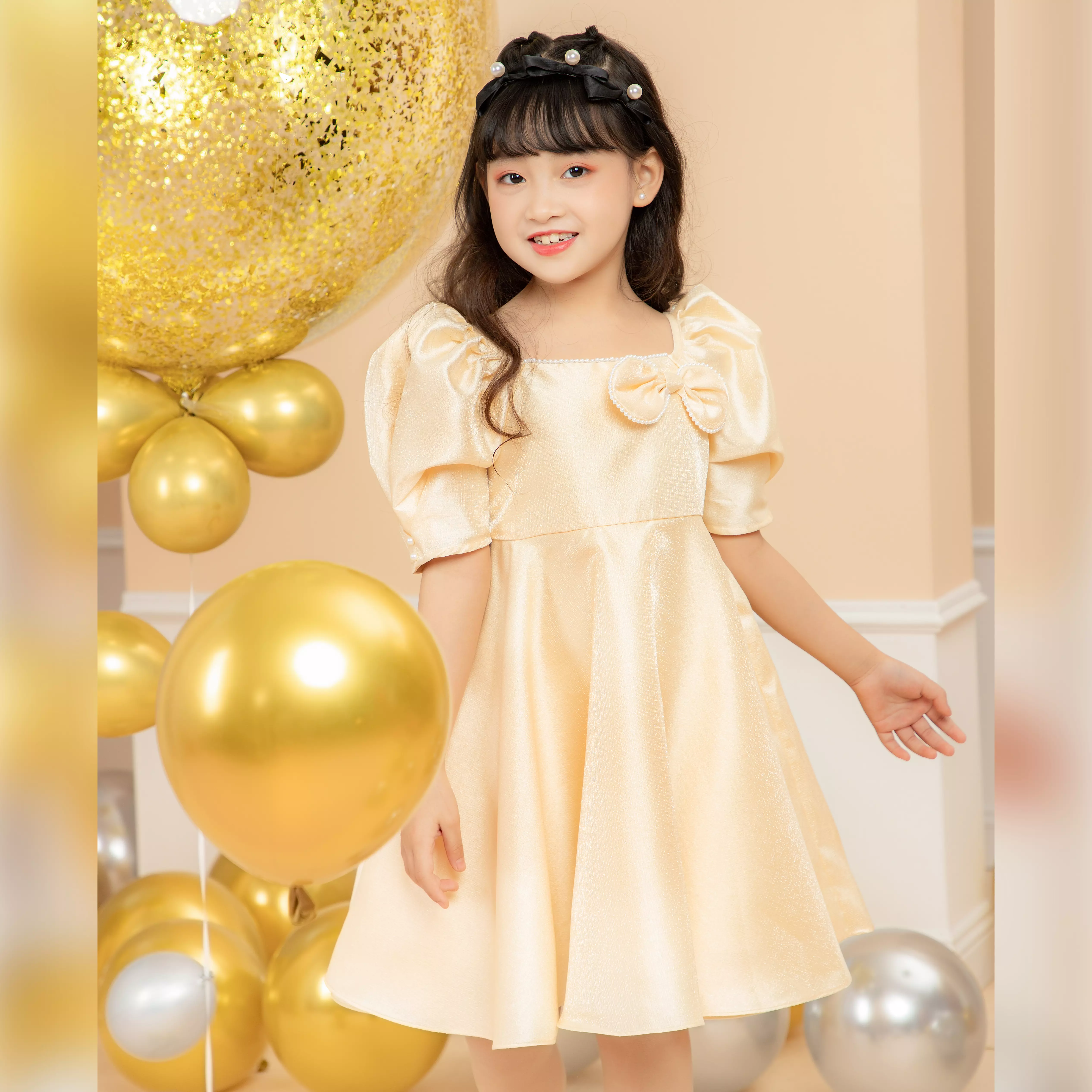 Váy tafta cổ vuông nơ ngực_thumbnail_0