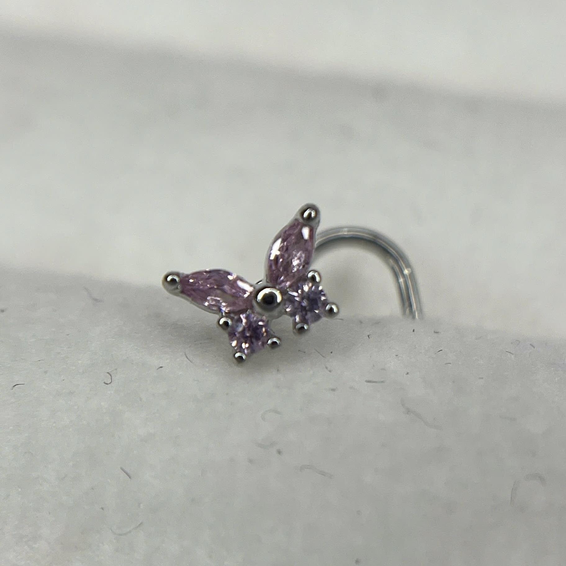 Mũi C bướm hồng