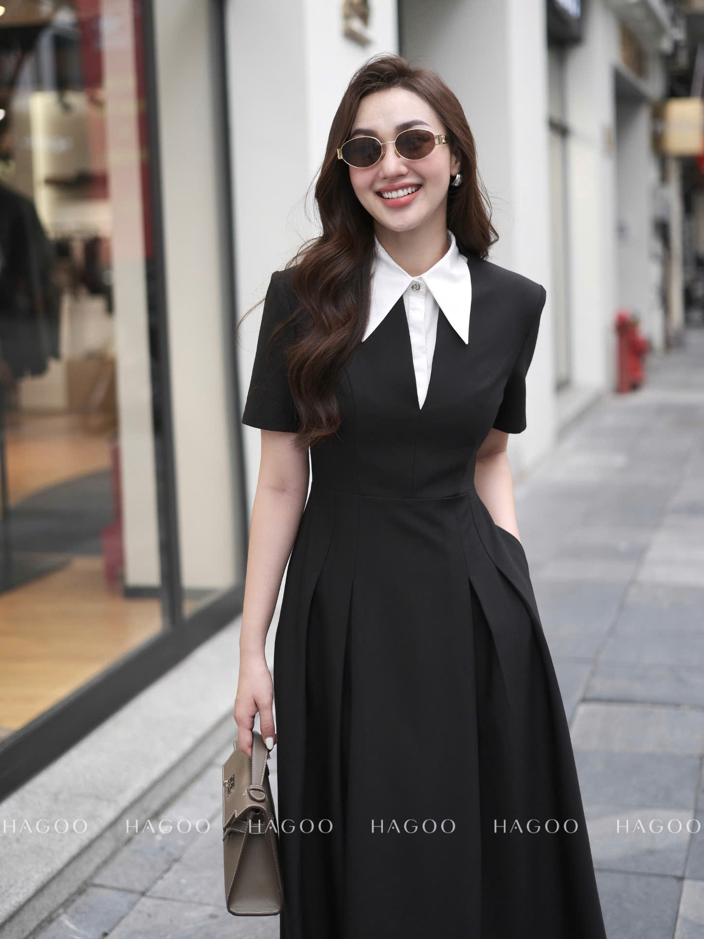 Váy đen xoè phối cổ trắng rời HAGOO_thumbnail_3
