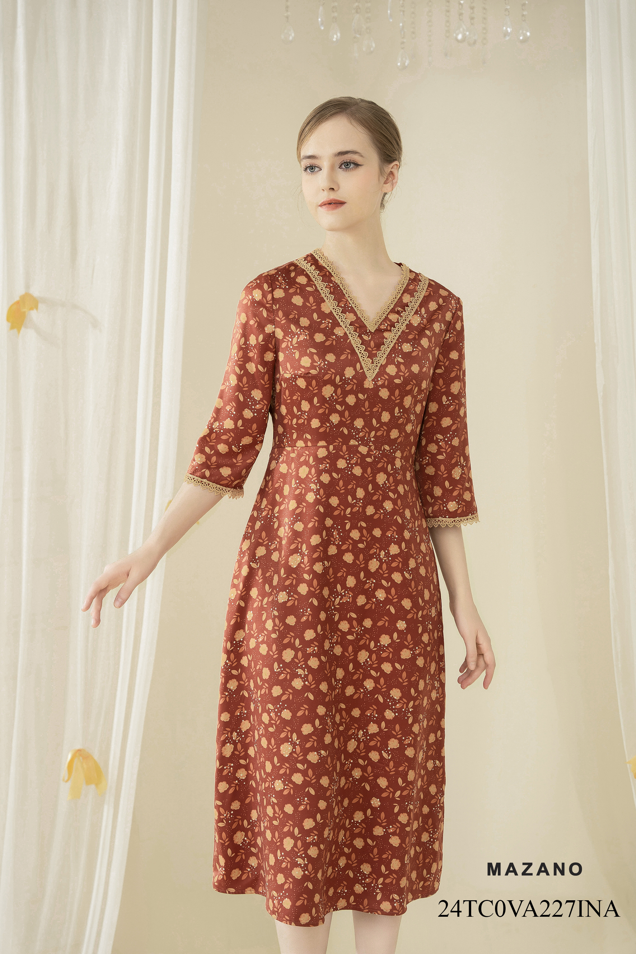 Váy Đầm Ôm Vải lụa dày Hoạ tiết hoa nhí Cổ V trang trí kẹp ren  Tay lỡ Dài đến bắp chân  VA227INA_thumbnail_2