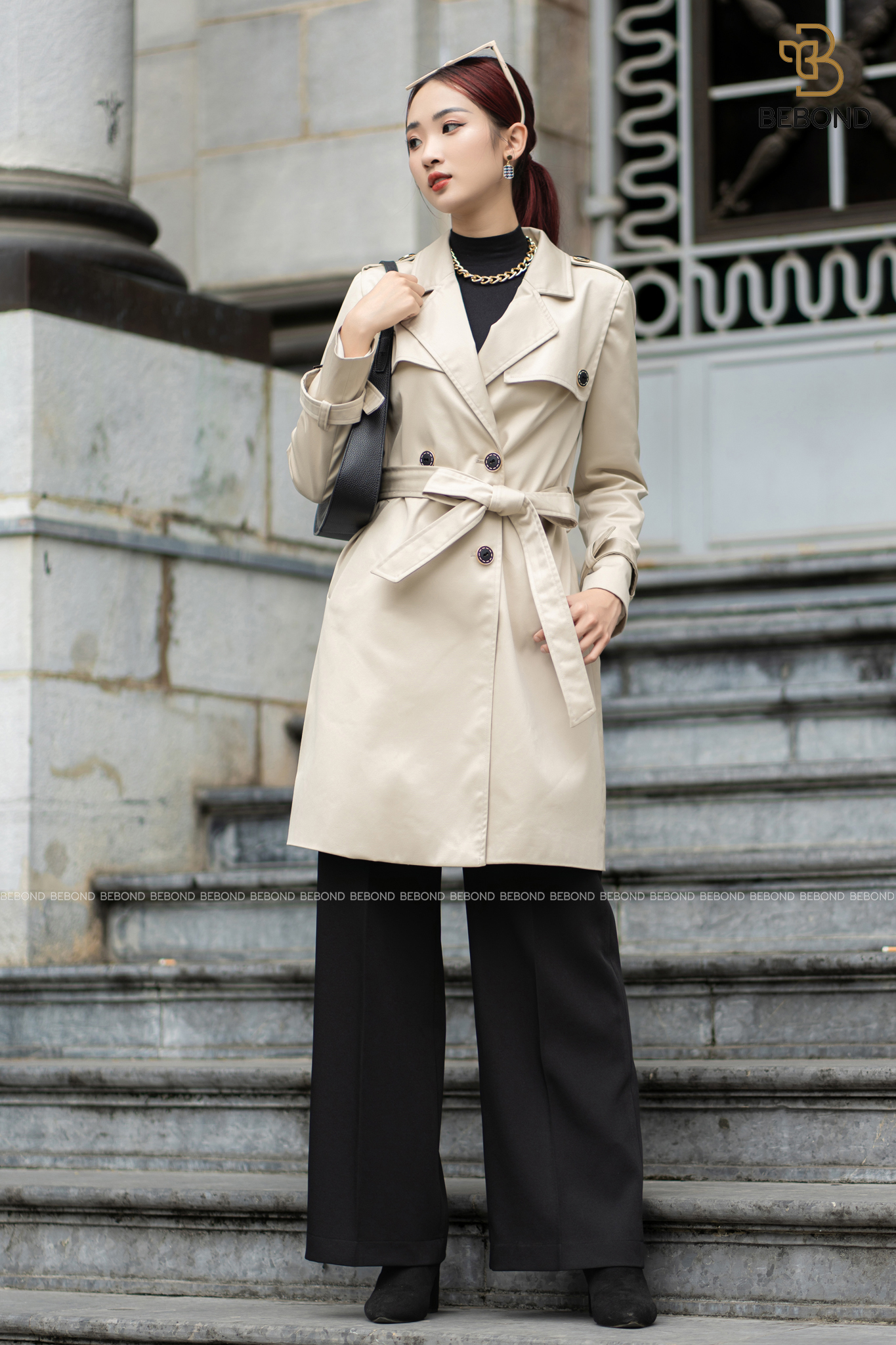 ÁO MANGTO DÁNG VỪA MÀU KEM ADELA