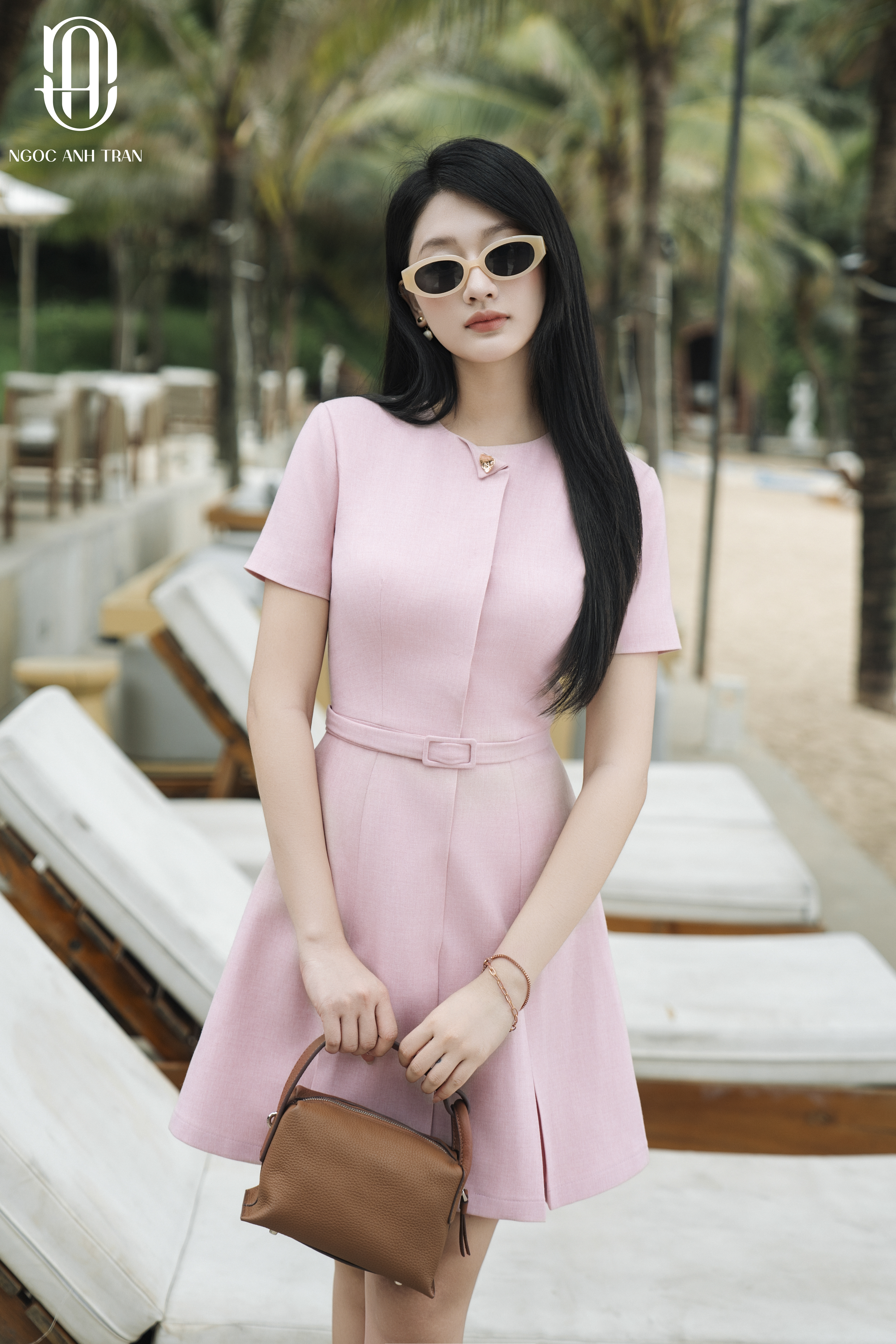 D127 - Váy hồng Hội An xếp ly trên gối