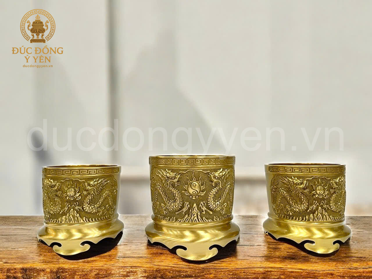 Bát hương đúc đồng vàng thau màu mộc 