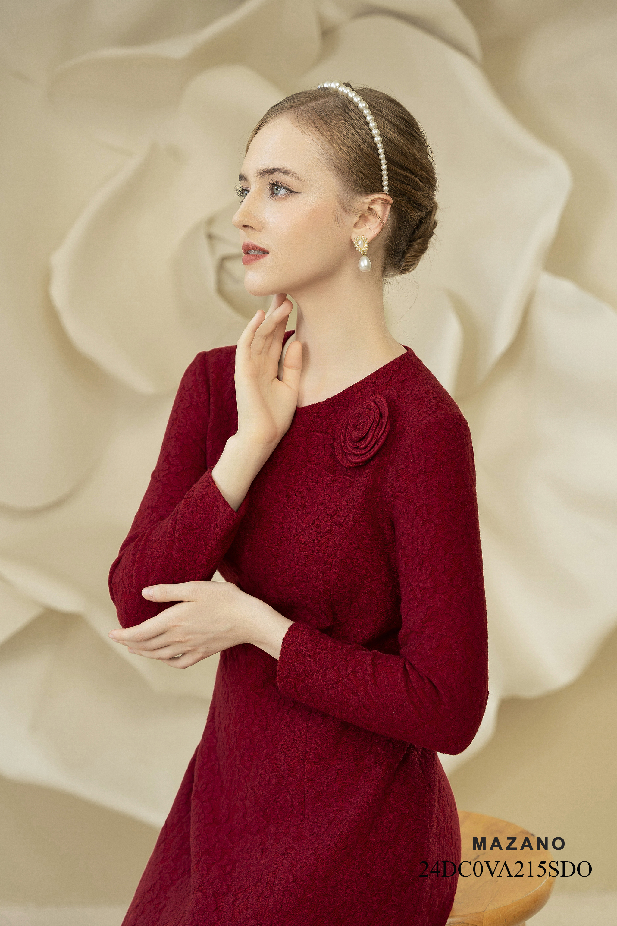 Váy Đầm Ôm Vải dạ len mặt Ren Đính hoa thủ công Cổ tròn Tay dài Dài ngang bắp chân_thumbnail_4