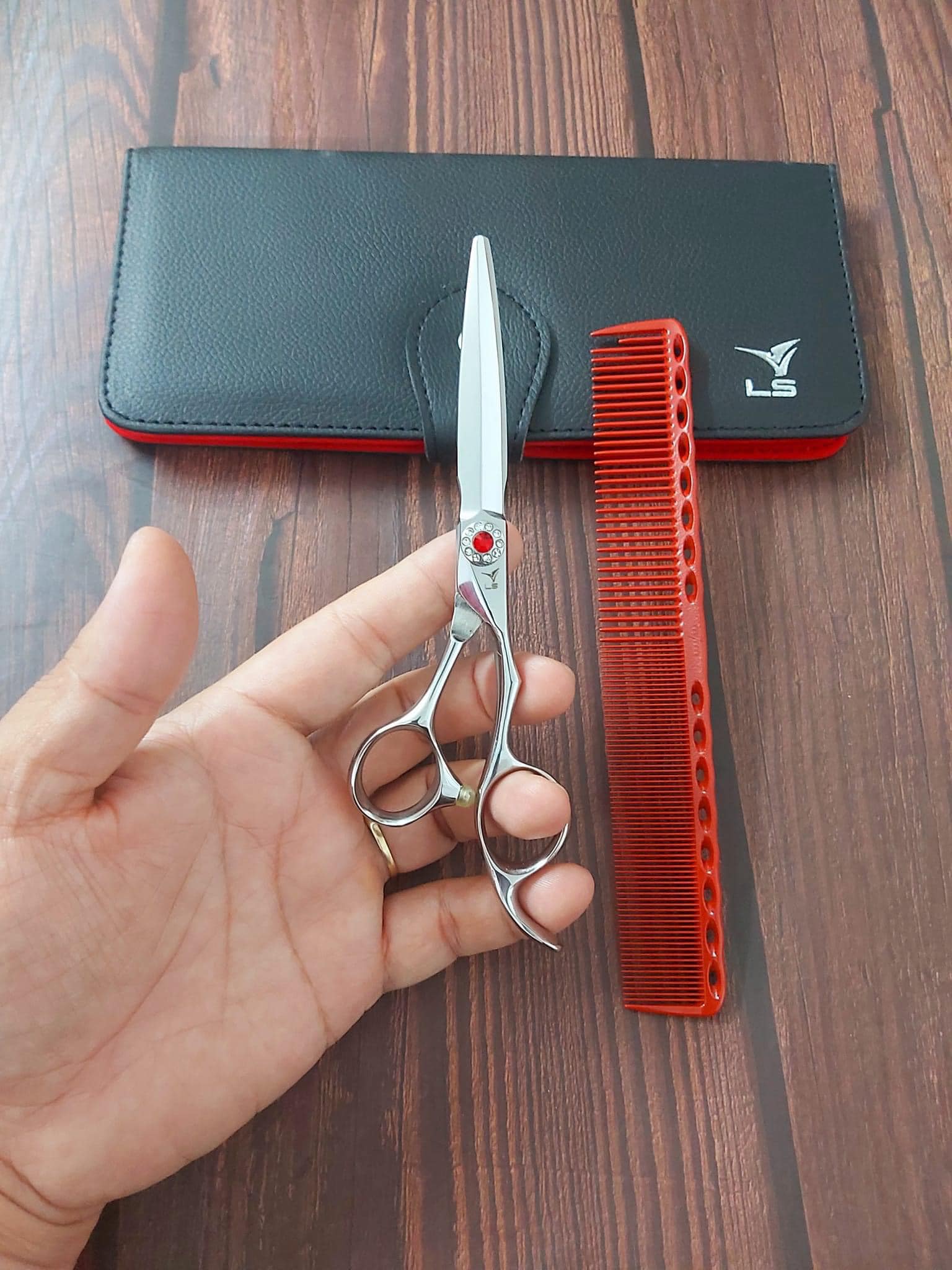 kéo cắt tóc Viko ND-63