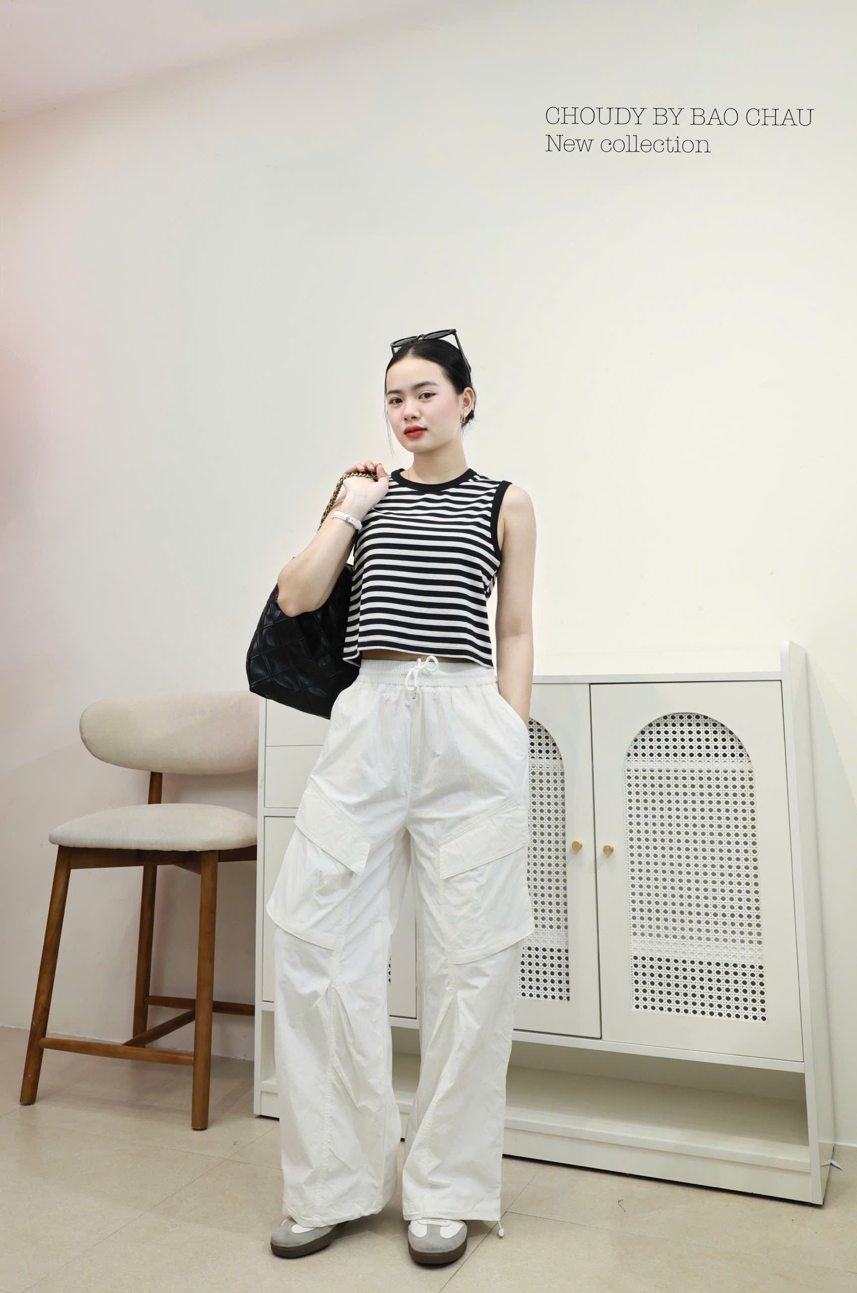 SALE U759 QUẦN DÙ SUÔNG TRẮNG