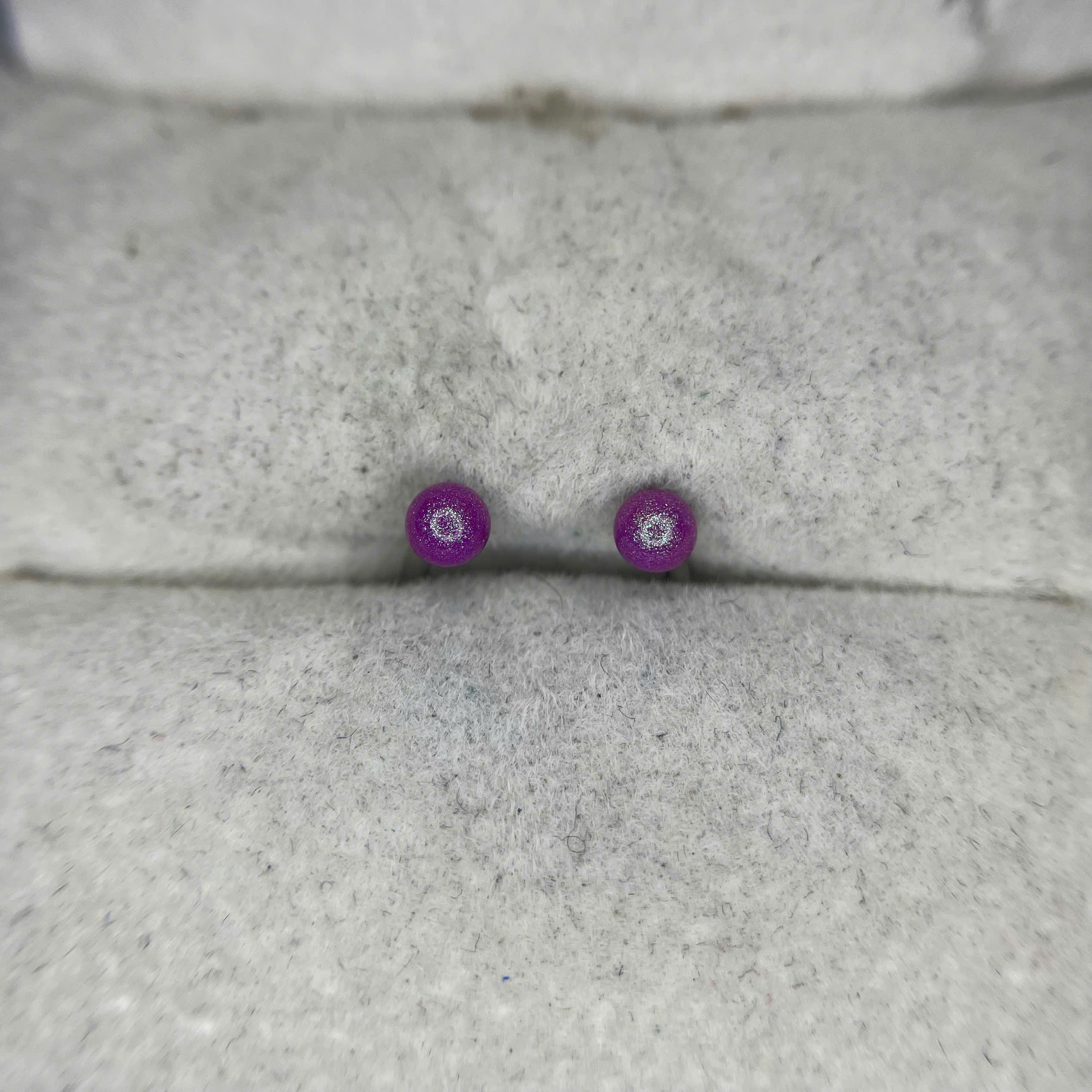 Septum hồng tím kim tuyến.