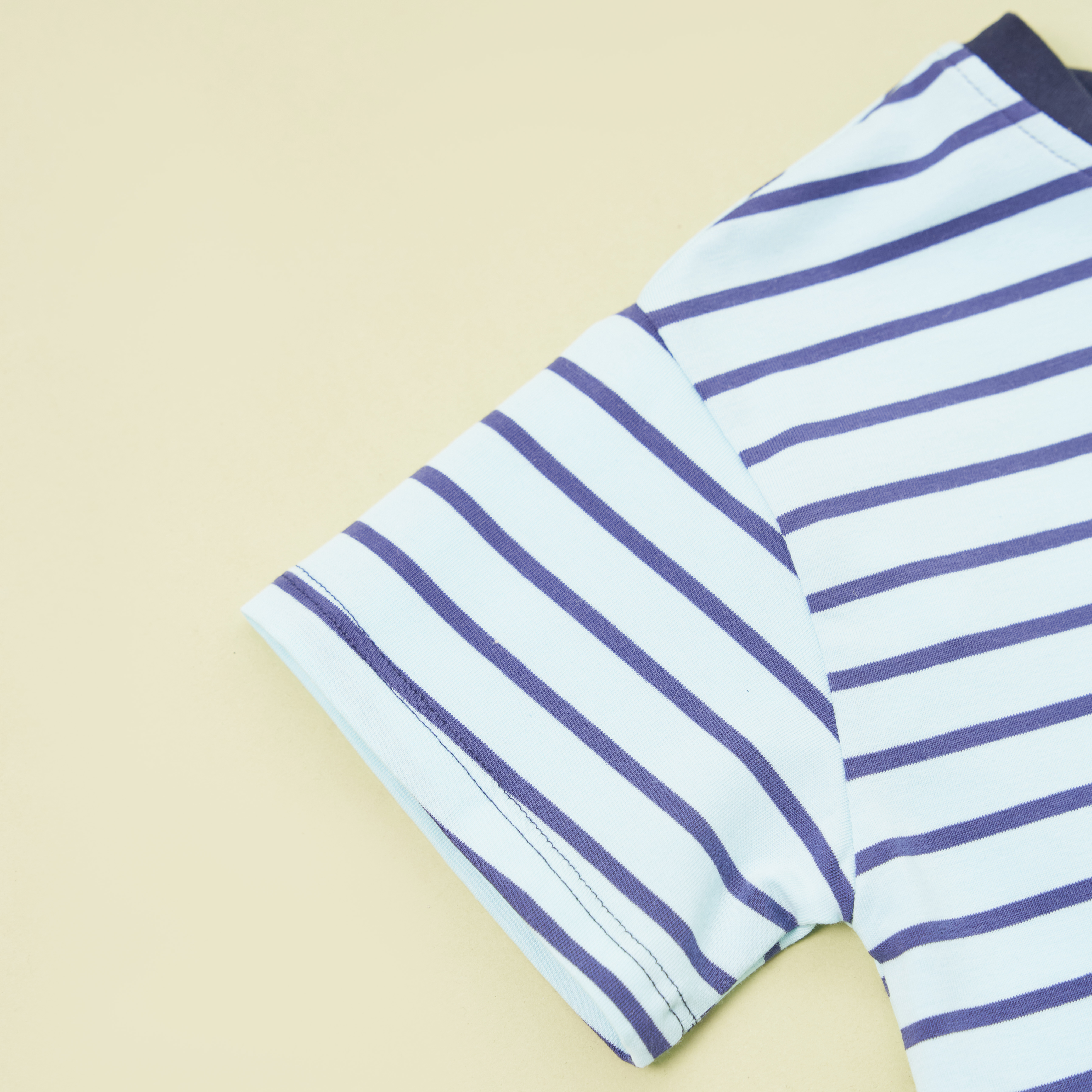 Bộ áo kẻ in hình quần màu_thumbnail_5