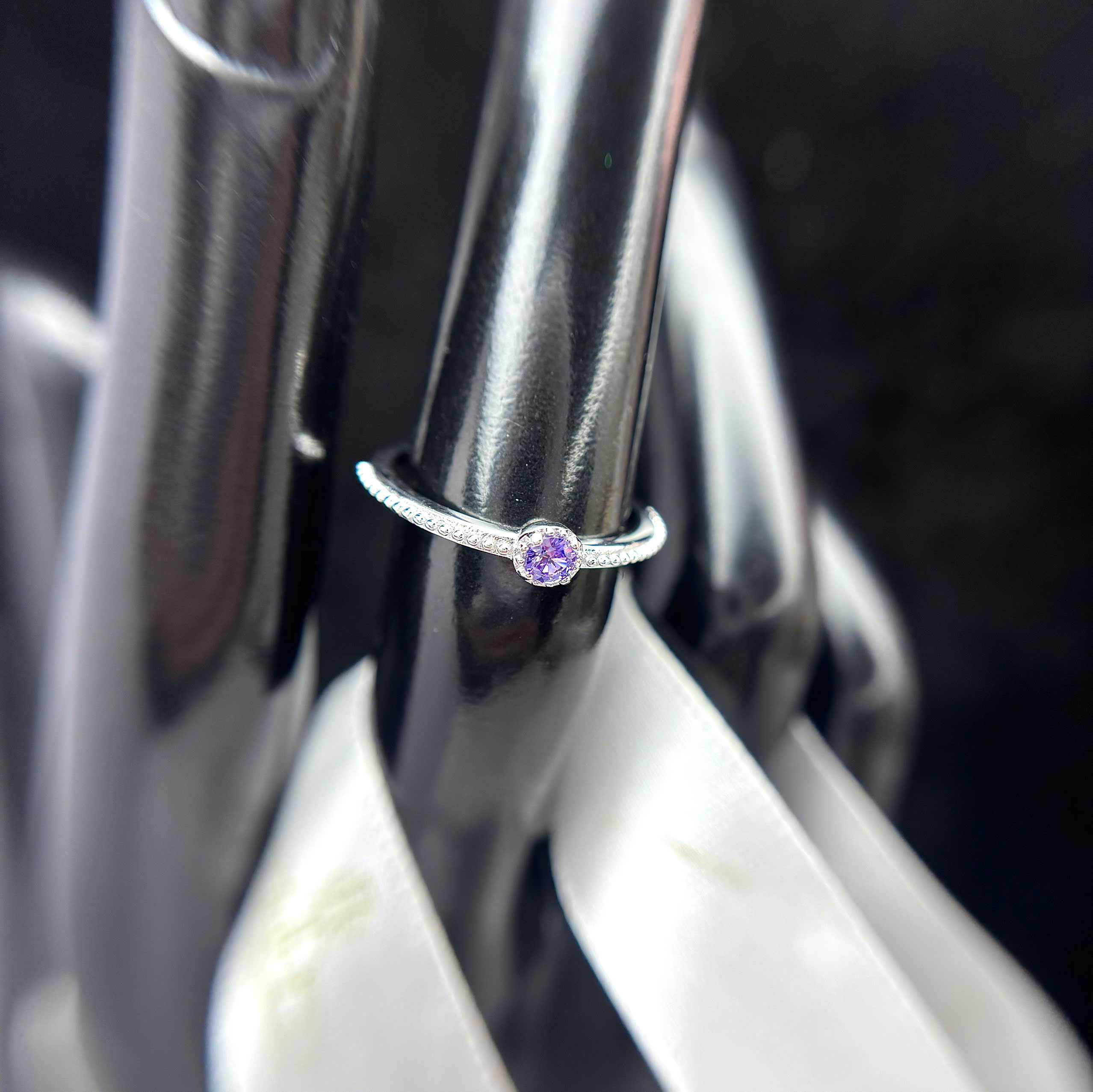 Nhẫn bạc xi bạch kim tím nhạt size 6_thumbnail_3