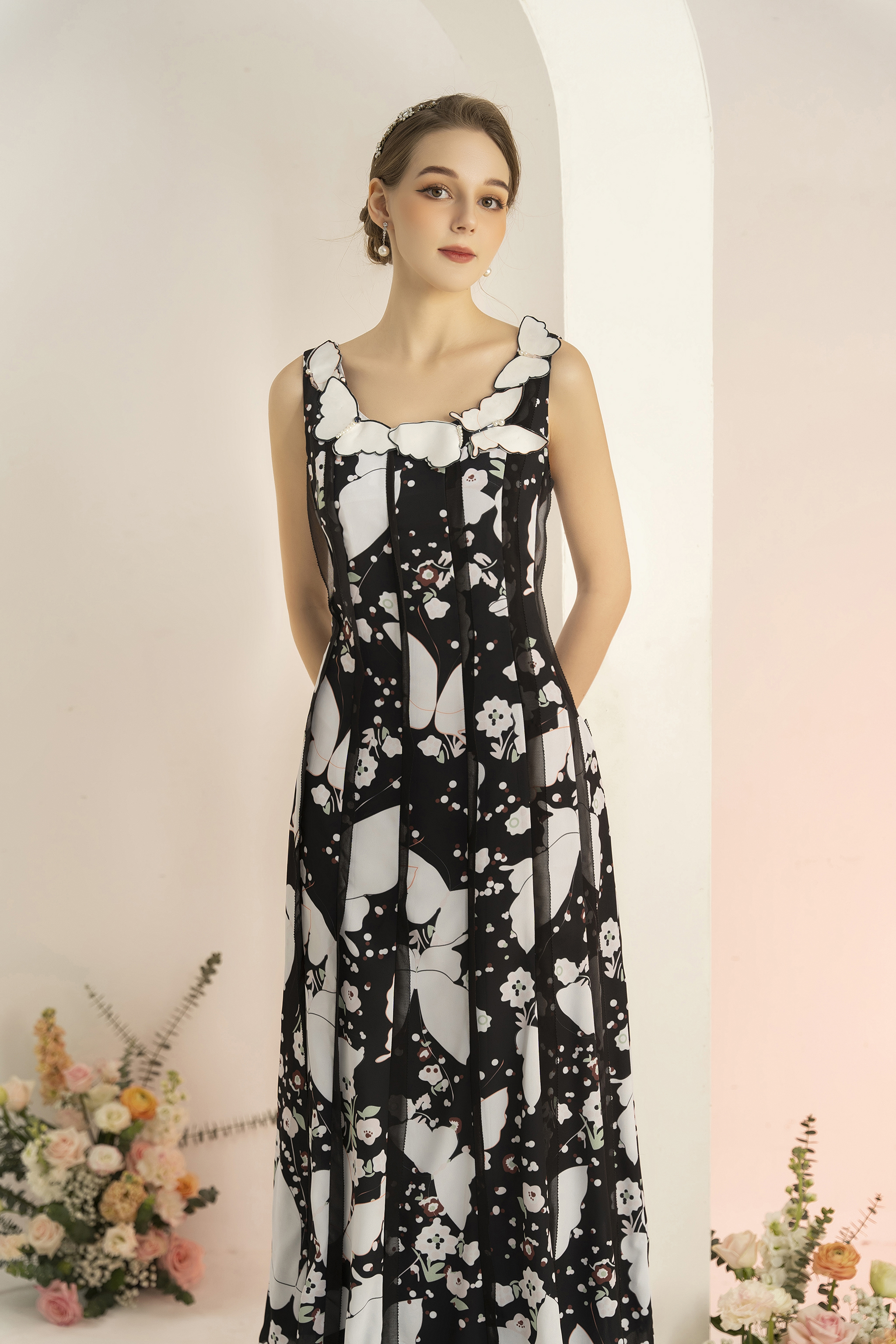 Váy Đầm maxi Vải thô mỏng Họa tiết hoa 2D Thân kẹp bèo Cổ rộng đính trang trí Không tay Dài đến mắt cá chân 23HP0VA245UDE