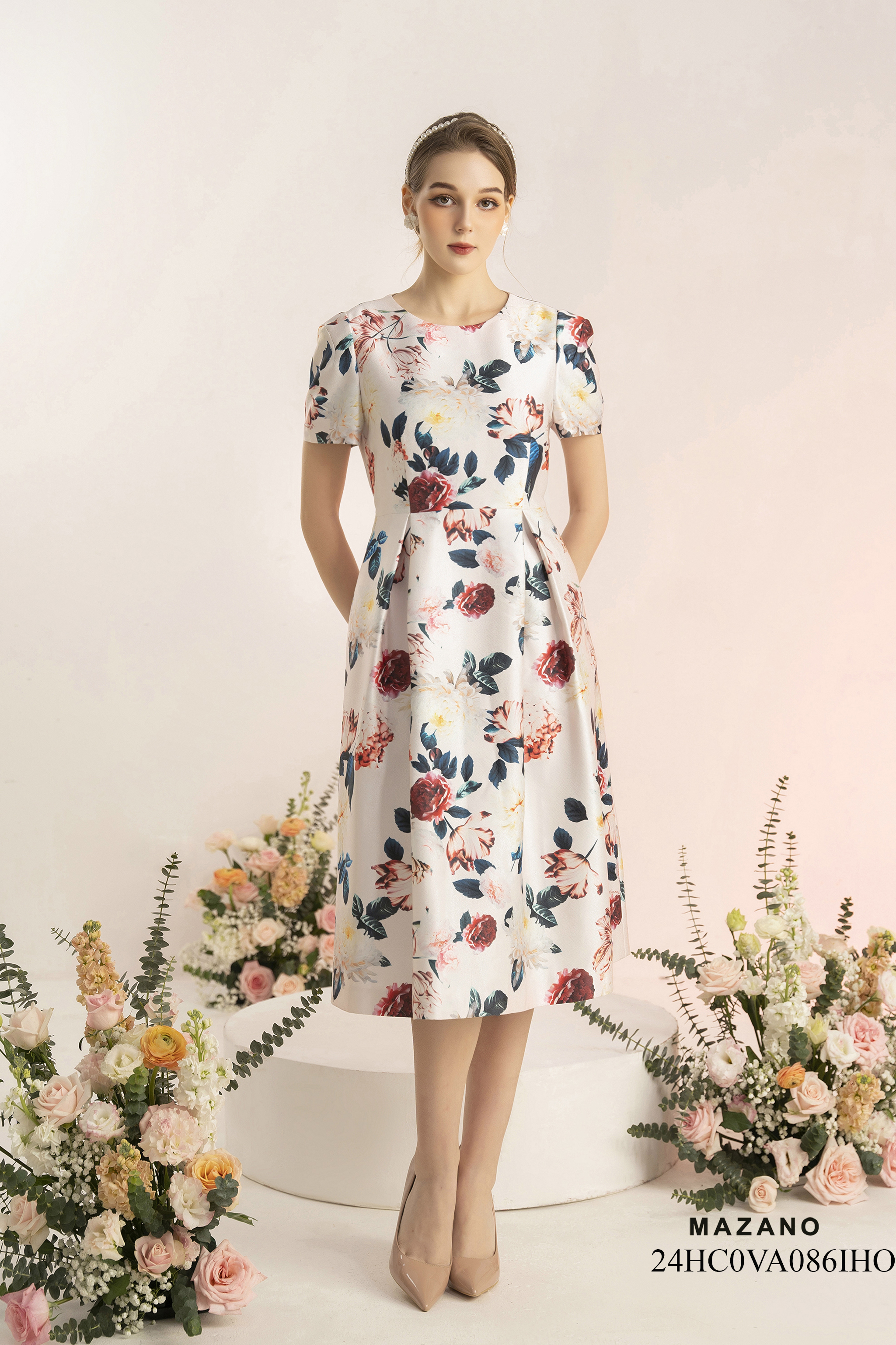 Đầm thân ôm chân xếp ly in họa tiết sang trọng