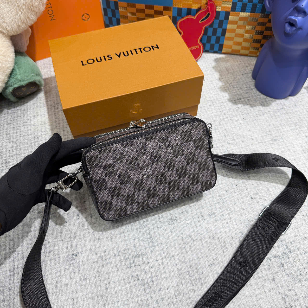 Túi đeo chéo nam Louis Vuitton Damier Graphite_thumbnail_2