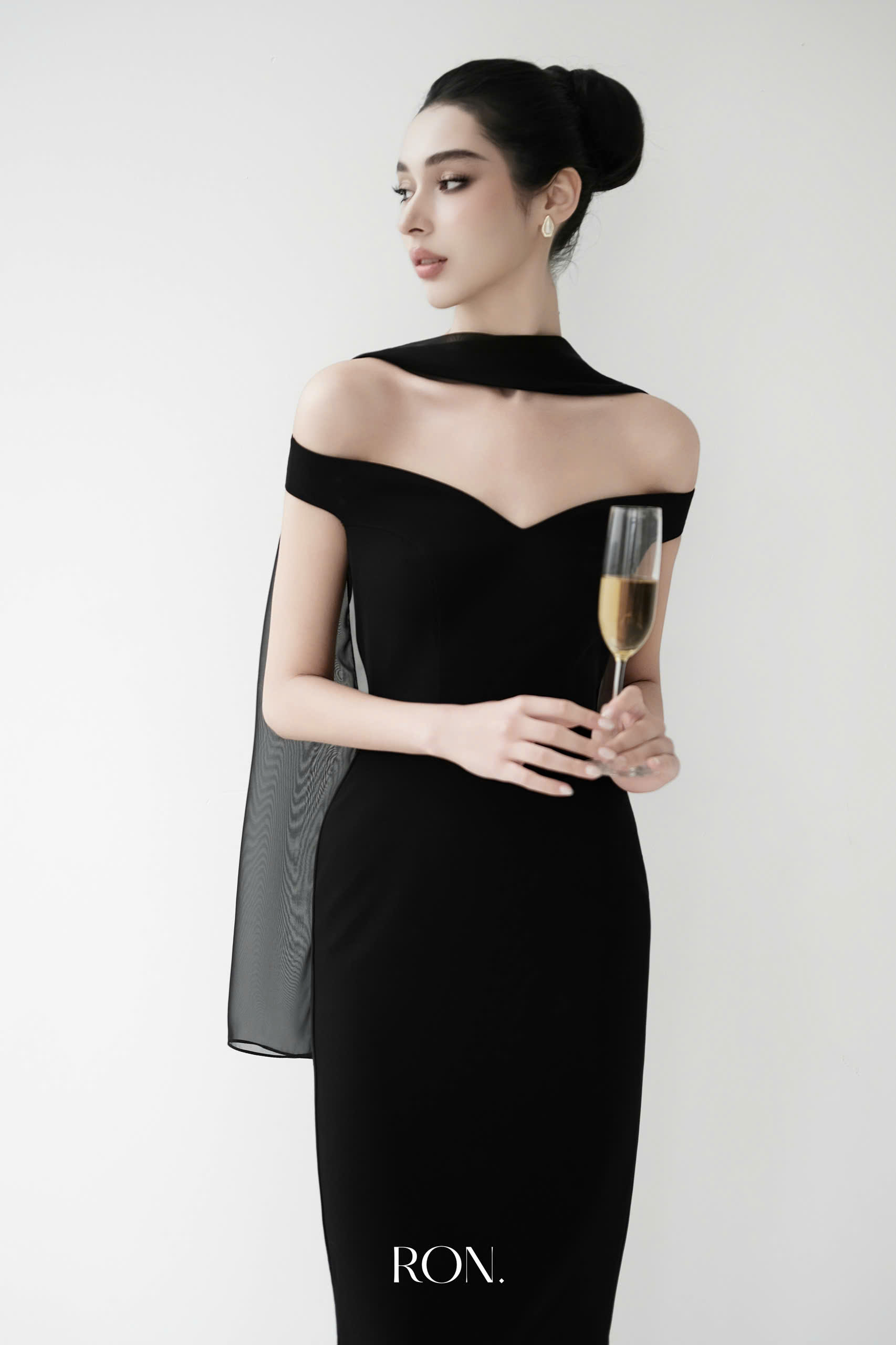 Đầm trễ vai khăn rời_thumbnail_5