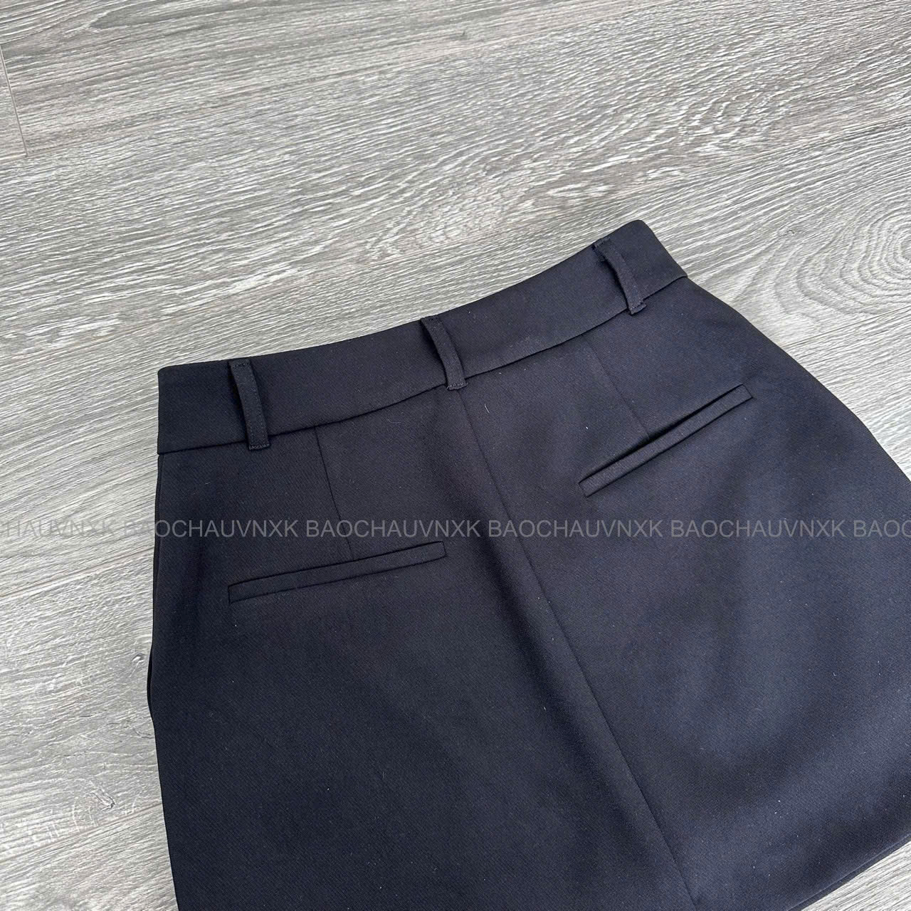 SALE U188 CHÂN VÁY NGẮN ĐEN_thumbnail_2