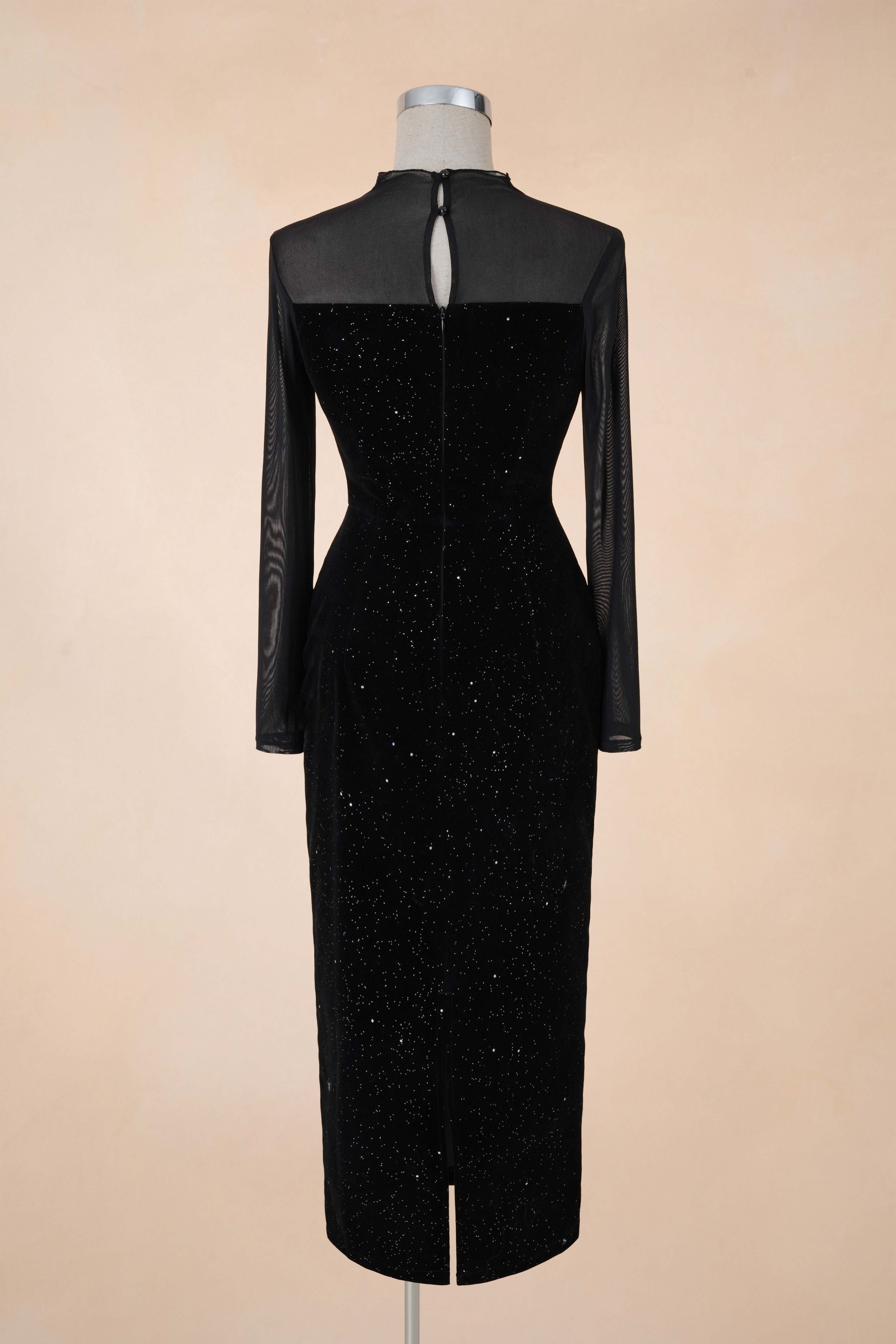 Đầm Bút Chì Khoét Ngực Bling