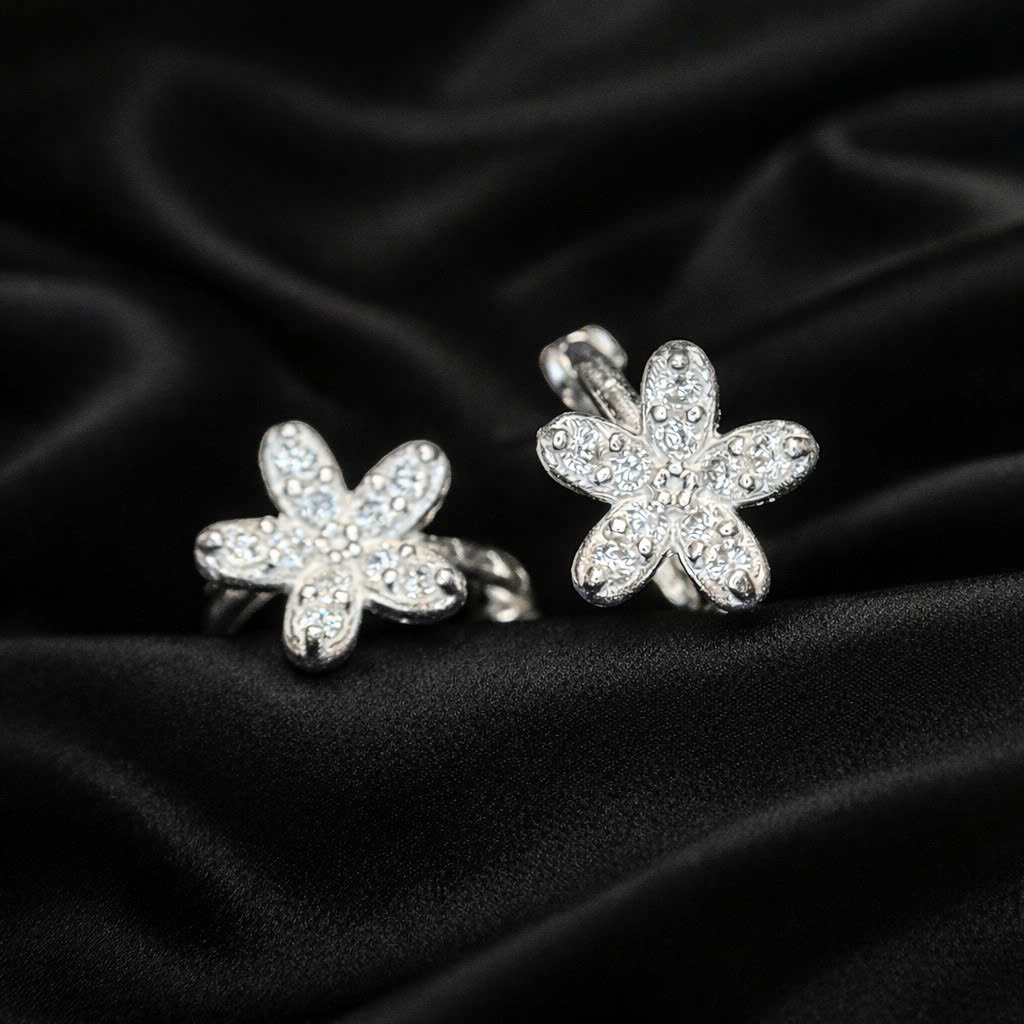 Khuyên vòng bạc xi kim hoa 5 cánh đính đá