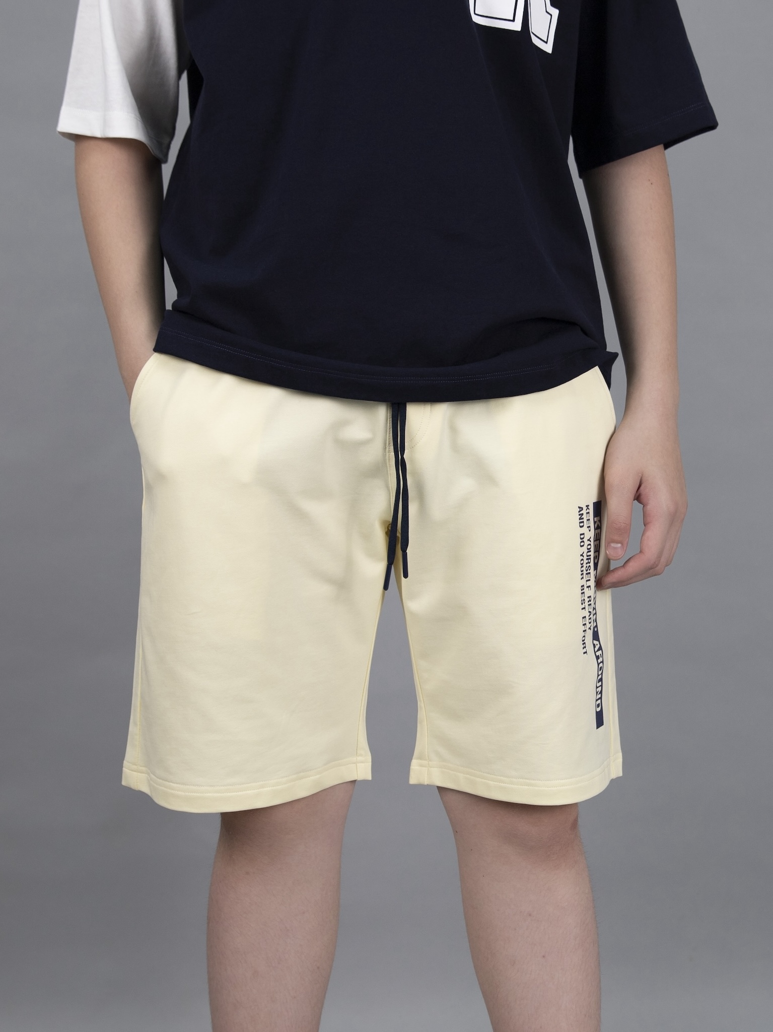 Quần short da cá màu kem Keep Moving_thumbnail_2