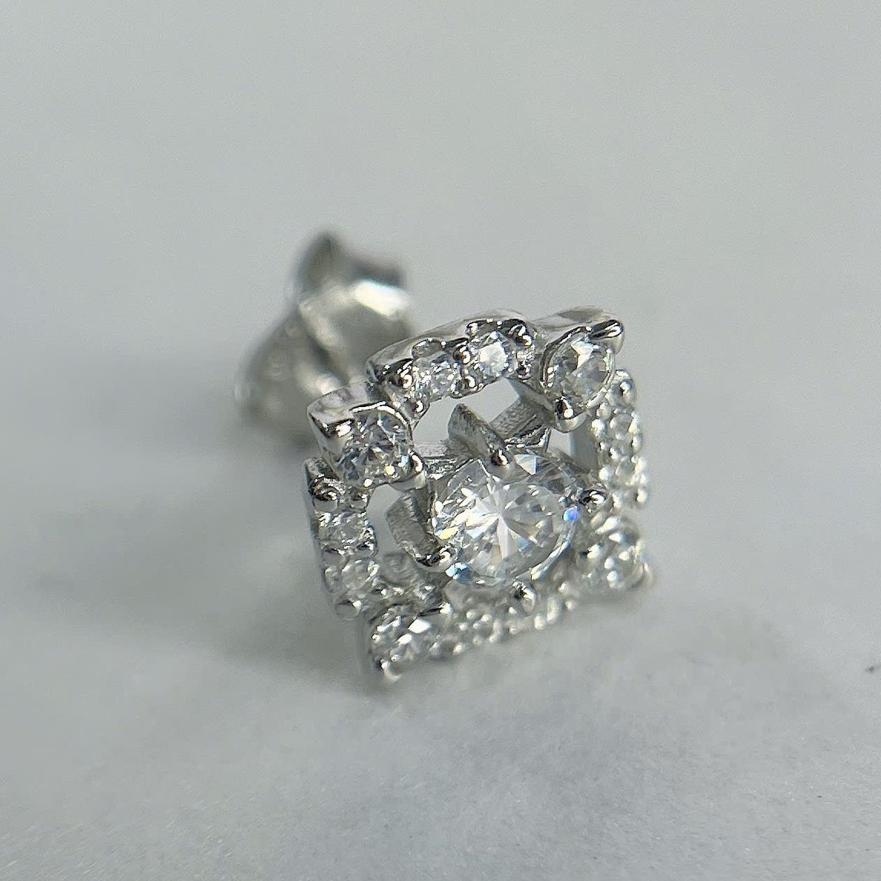 Khuyên kiểu bạc đá lồng mạ điện_thumbnail_2