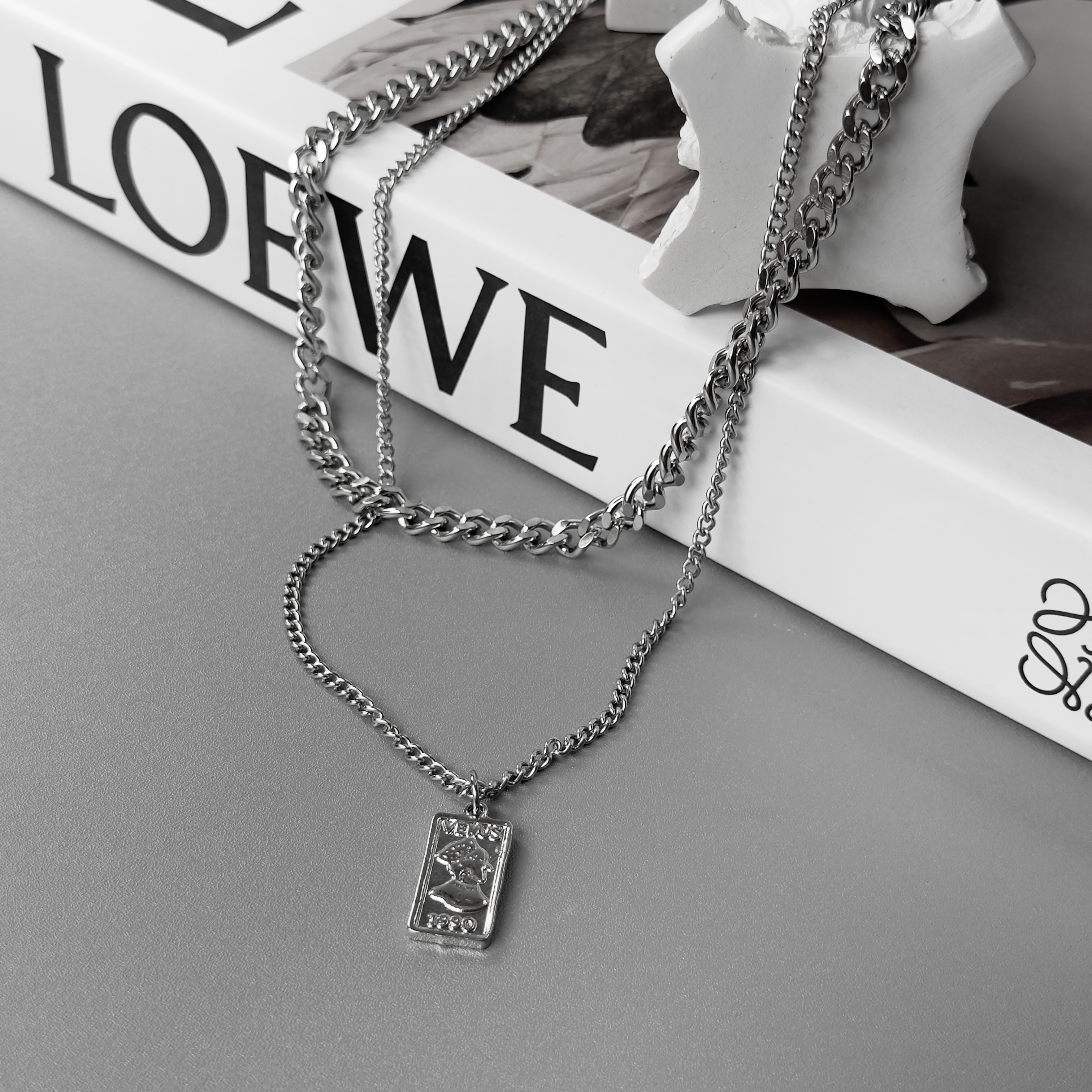 Bộ dây chuyền 1990